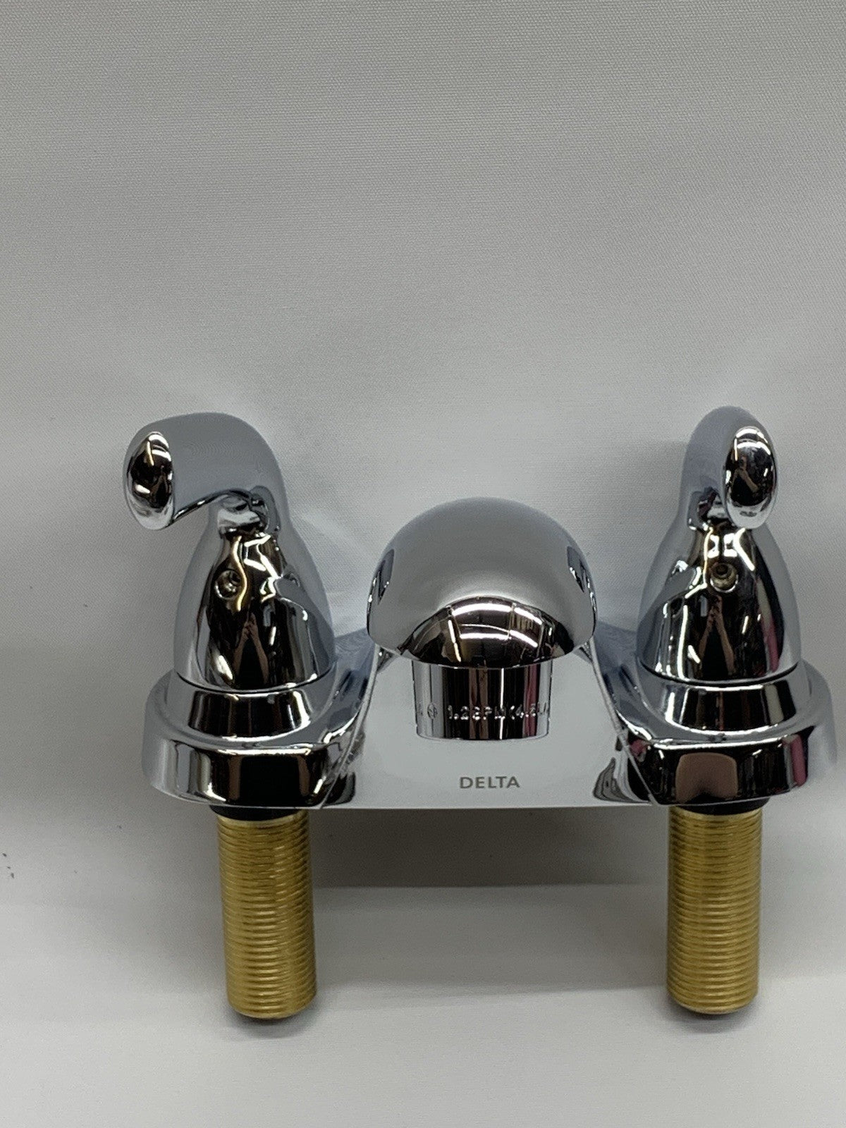 Delta B2510LF Centerset Bathroom Faucet Chrome 2-Handle Bathroom Sink Faucet