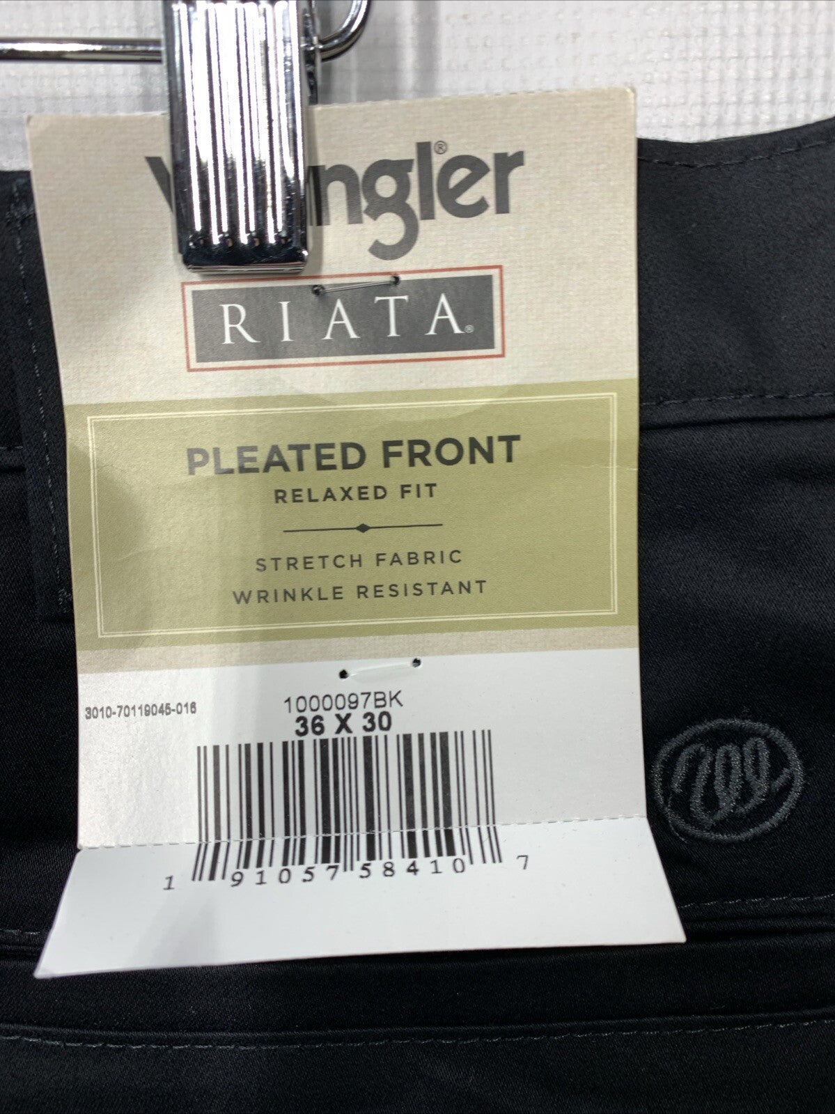 Wrangler Riata Long Pants Size 36x30 PleatedFront Relaxed Fit Mens Black Stretch