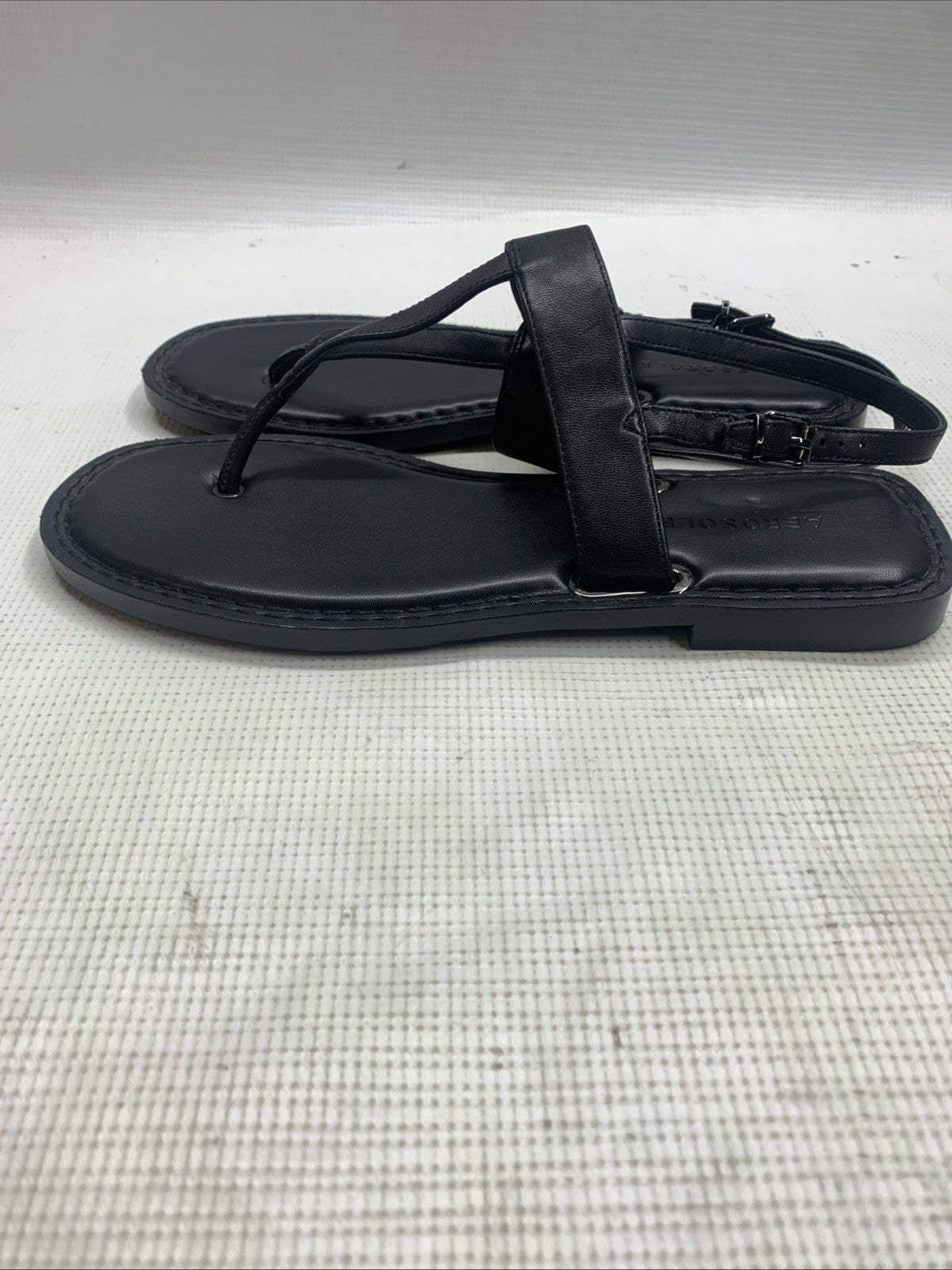 Aerosoles Women's Cherry Flat Sandal Black Size 8.5 Buckle Slip On Ankle strap