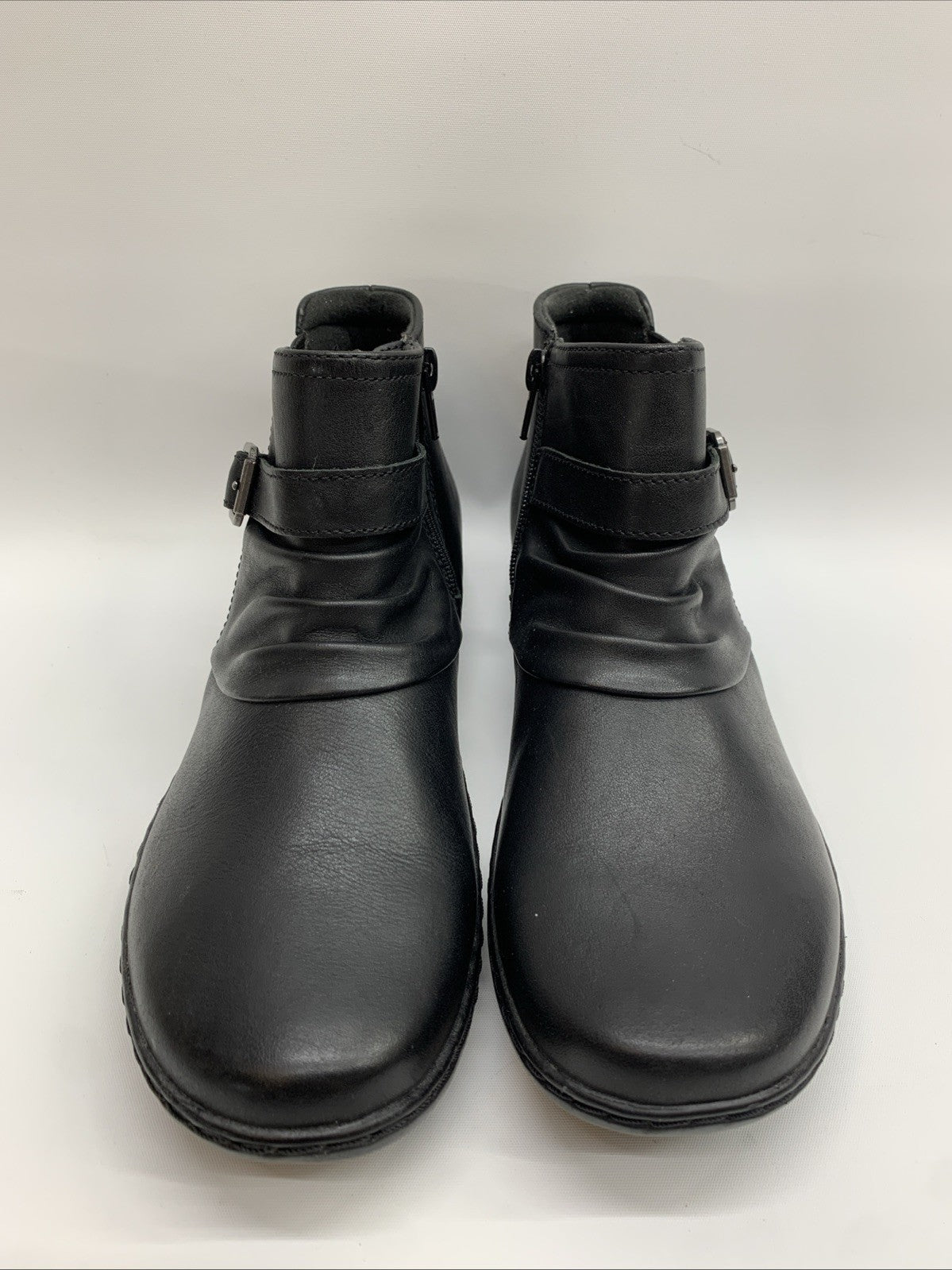 Clarks-Women's Cora Rouched Ankle Boot Black Leather-Size 8.5M Round Toe Casual