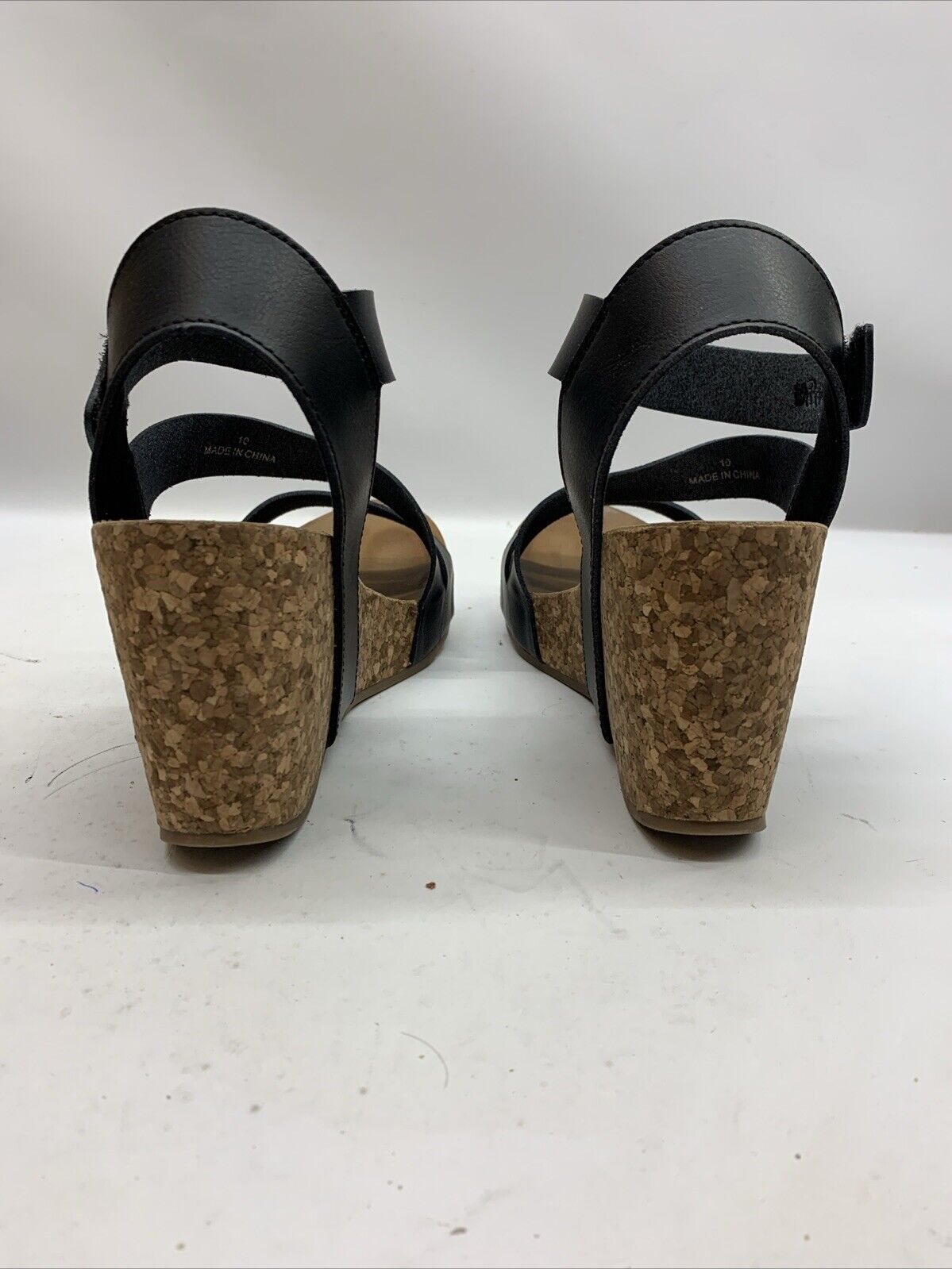 Blowfish Malibu Women's Hapuku Wedge Sandal Scotch Dyecut Size 10 Black Open Toe