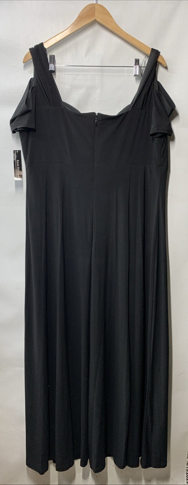 R & M Richards Women's Black Rhinestone-Detail Gown Plus Evening Casual Size 16W