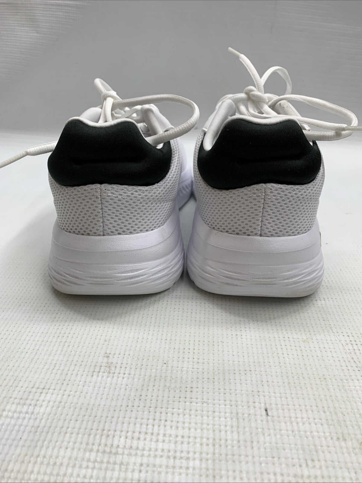 Adidas Cloudfoam Comfy Elastic Lace Ortholite Lace-up White IH3609 Men's Size 9