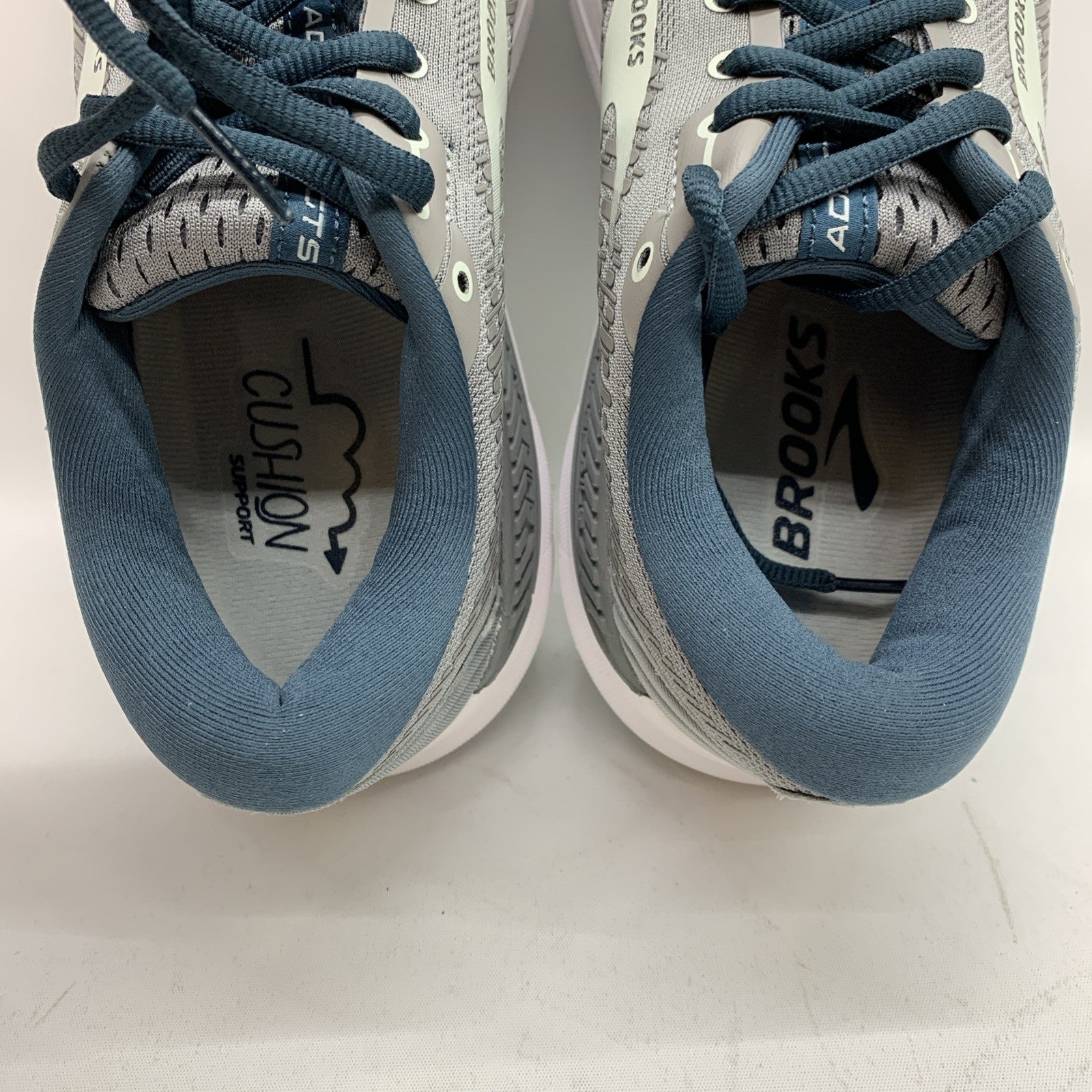 Brooks Women's Addiction GTS 15 Running & Walking Sneaker Lace-up Shoes 9 - USED
