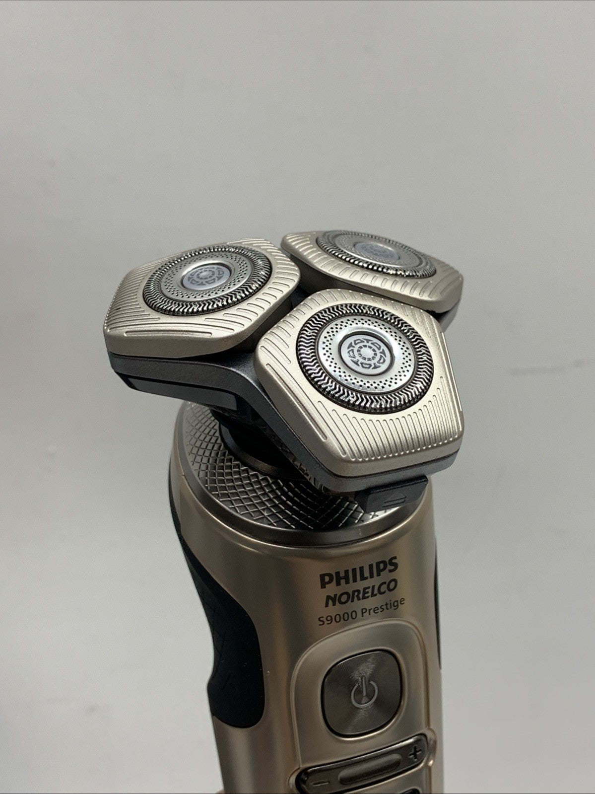 Philips Norelco S9000 Prestige Rechargeable Wet & Dry Electric Rotary Shaver