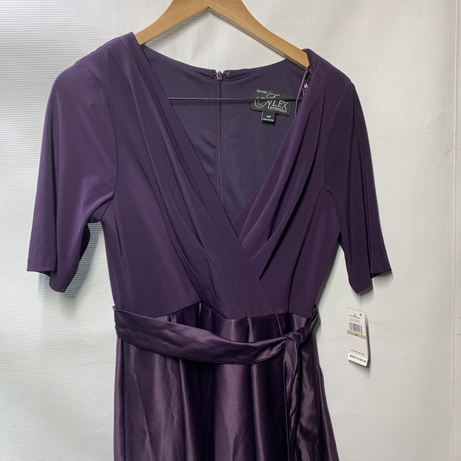 Alex Evenings Women's Short Sleeve Ballgown Evening Formal Dress V-neck Size 12P