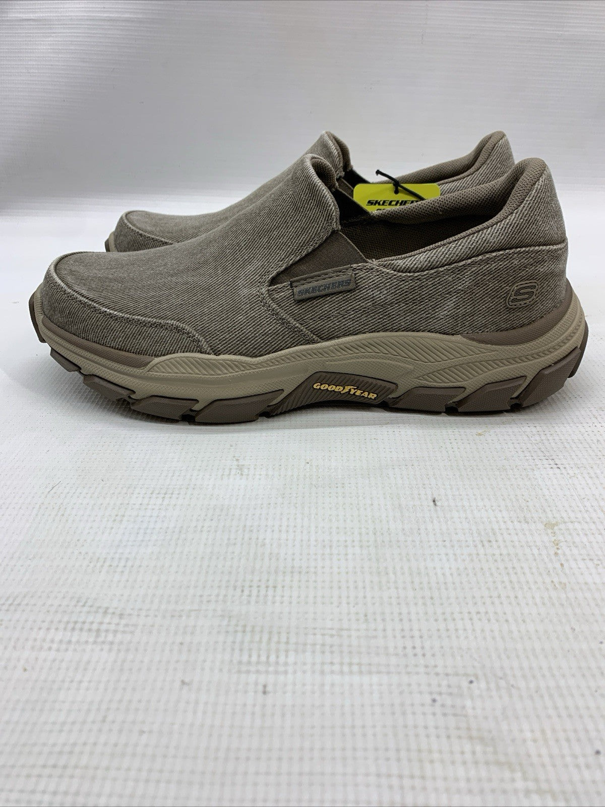 Skechers Respected-Fallston Slip-Ons Men's Size 8.5 Canvas Goodyear Grip Taupe