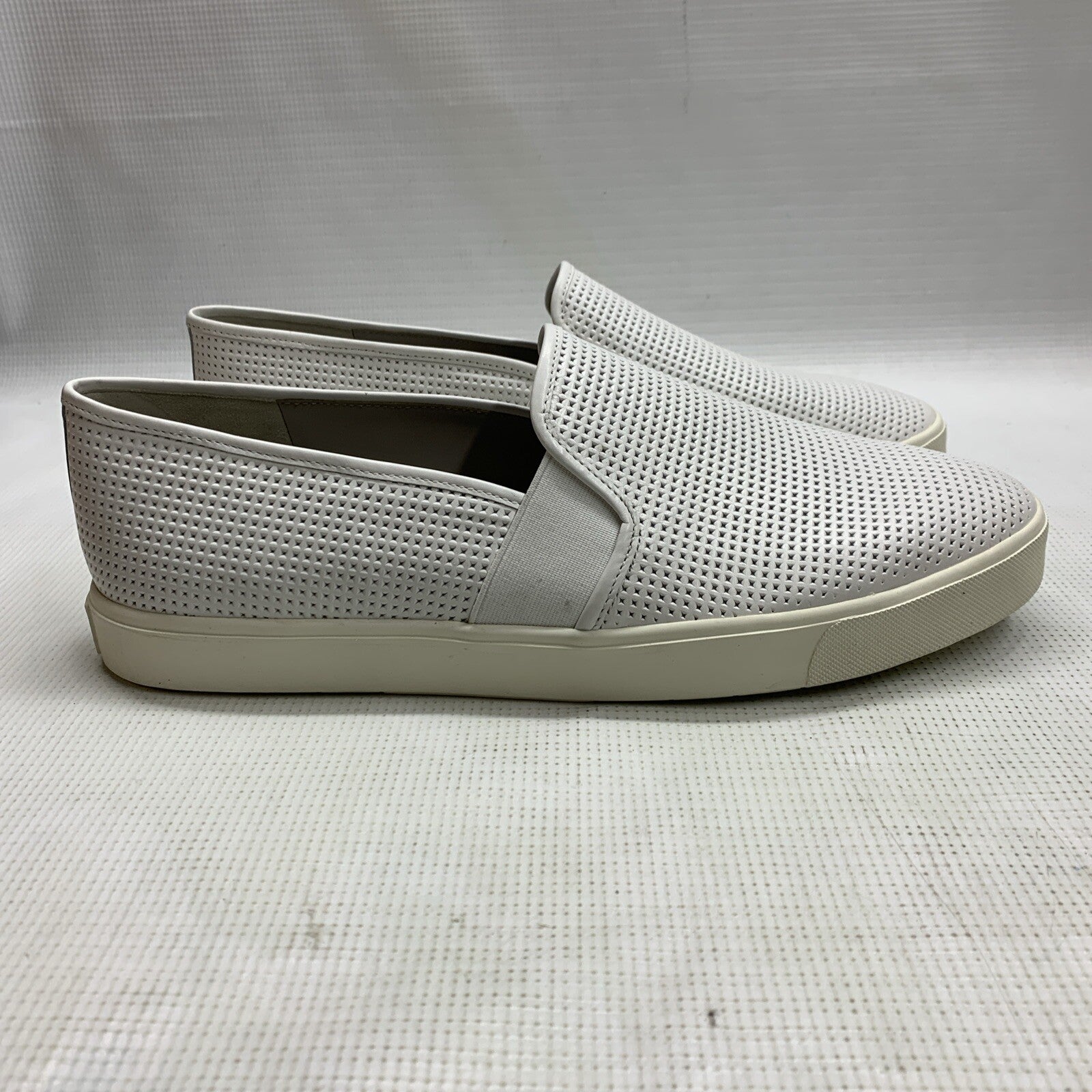Vince Women's 5 Blair Slip On Sneakers White Casual Size 12 Elastic Gores Shoes