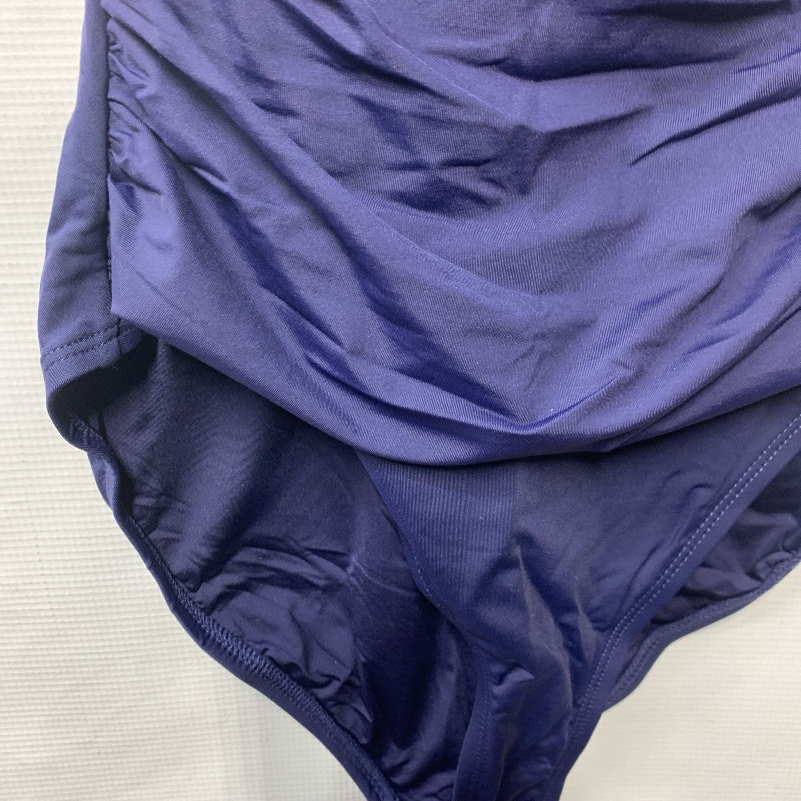 La Blanca Womens Island Goddess Shirred Side One Piece Swimsuit Swimwear Size 10