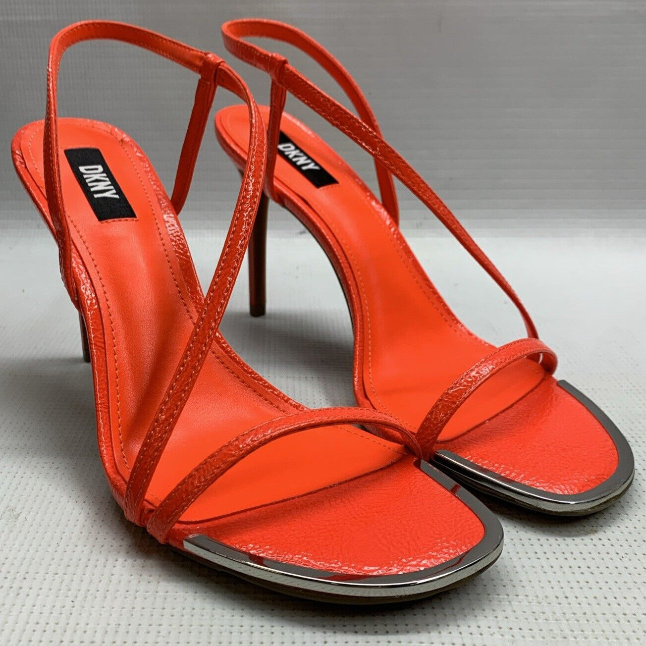 DKNY Women's Open Toe Diaganol Strap Heel Heeled Sandal High Sand 10M Orange