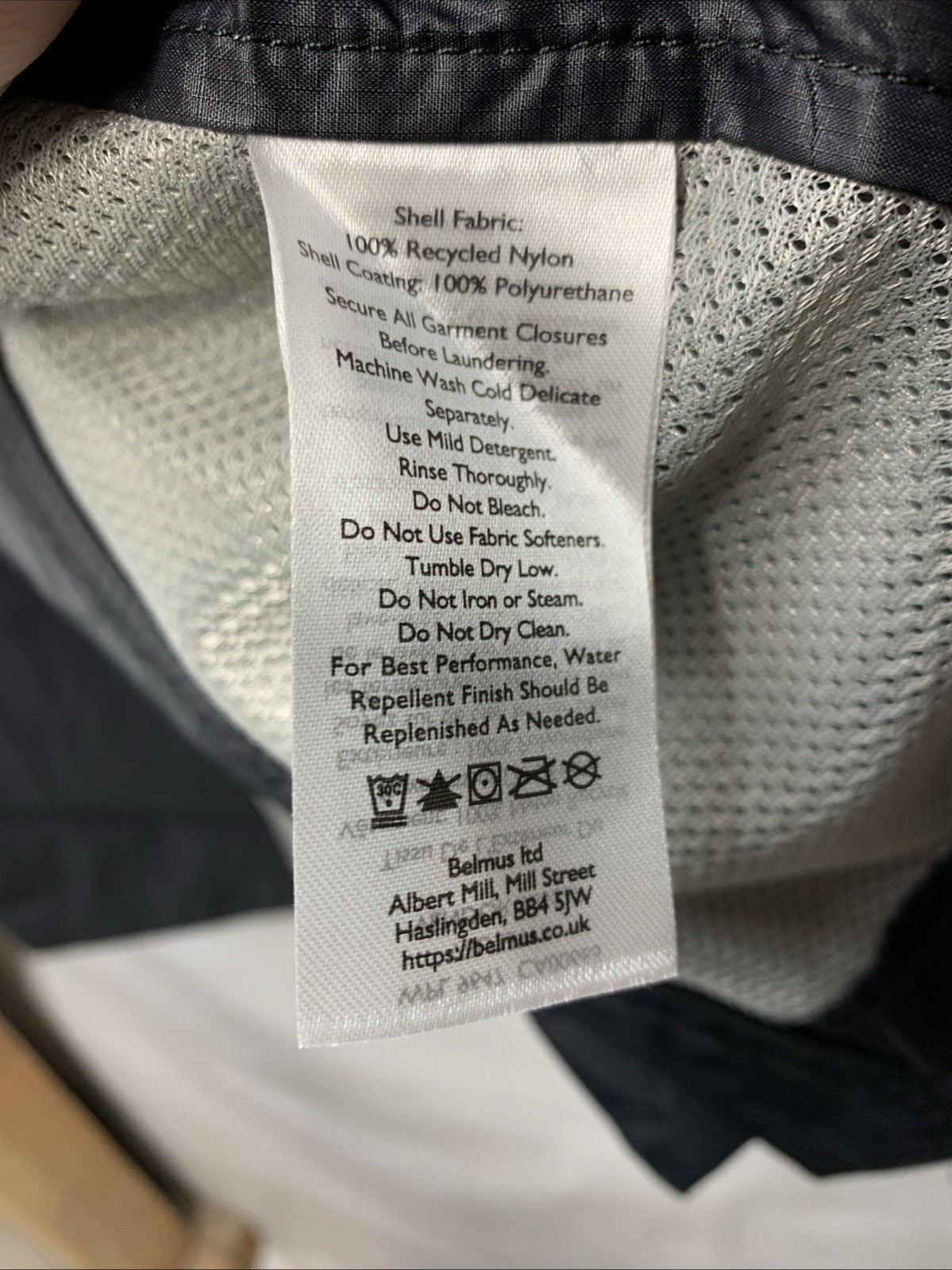 Eddie Bauer Women's Cloud Cap Rain Jacket with Hood Size S Black Long Sleeve