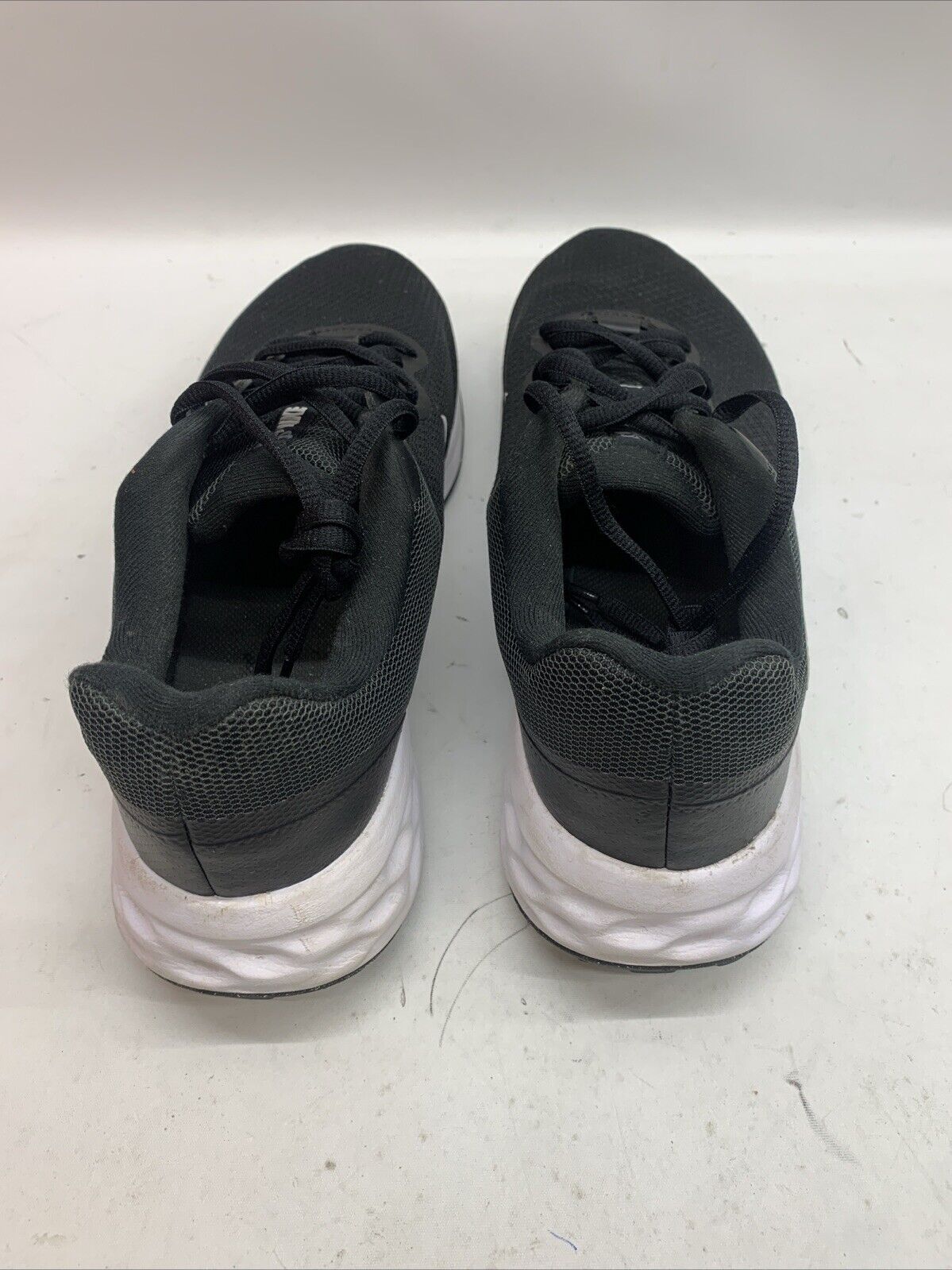 Nike BQ3207-002 Revolution 5 Running Shoes Women's Size 11 Black/White Lace-up
