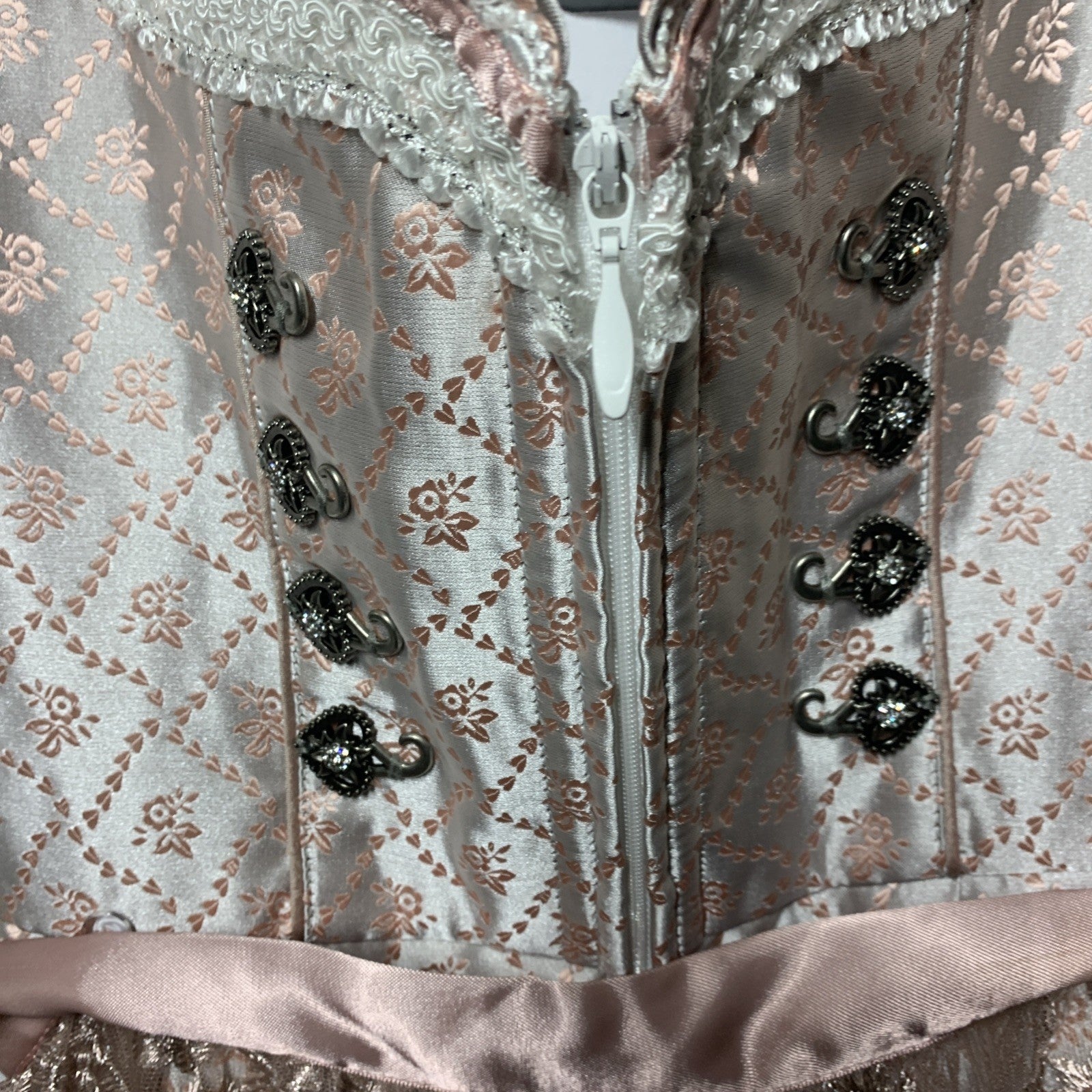 Trendimax Women's German Dirndl Dress Bavarian Oktoberfest Costumes Size 40