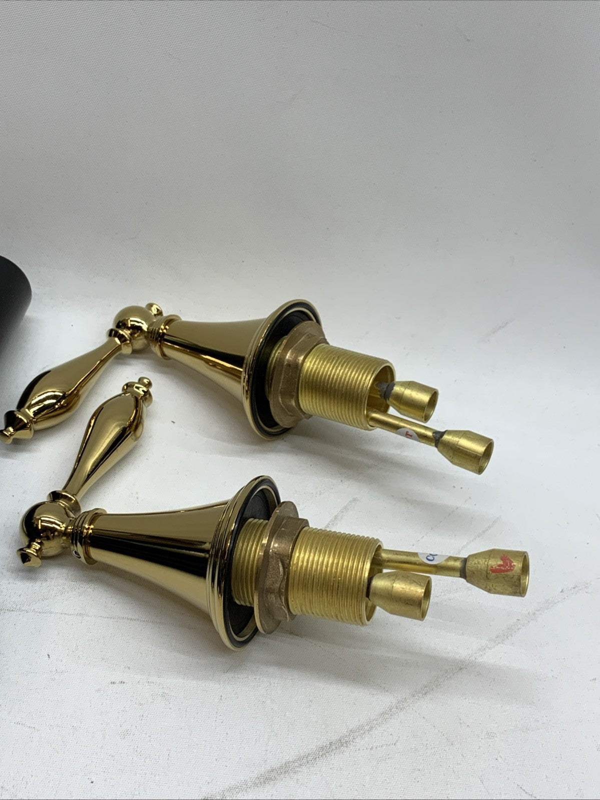 Kingston Brass KS2972NL Naples Widespread Lavatory Faucet Polished Brass 8-inch