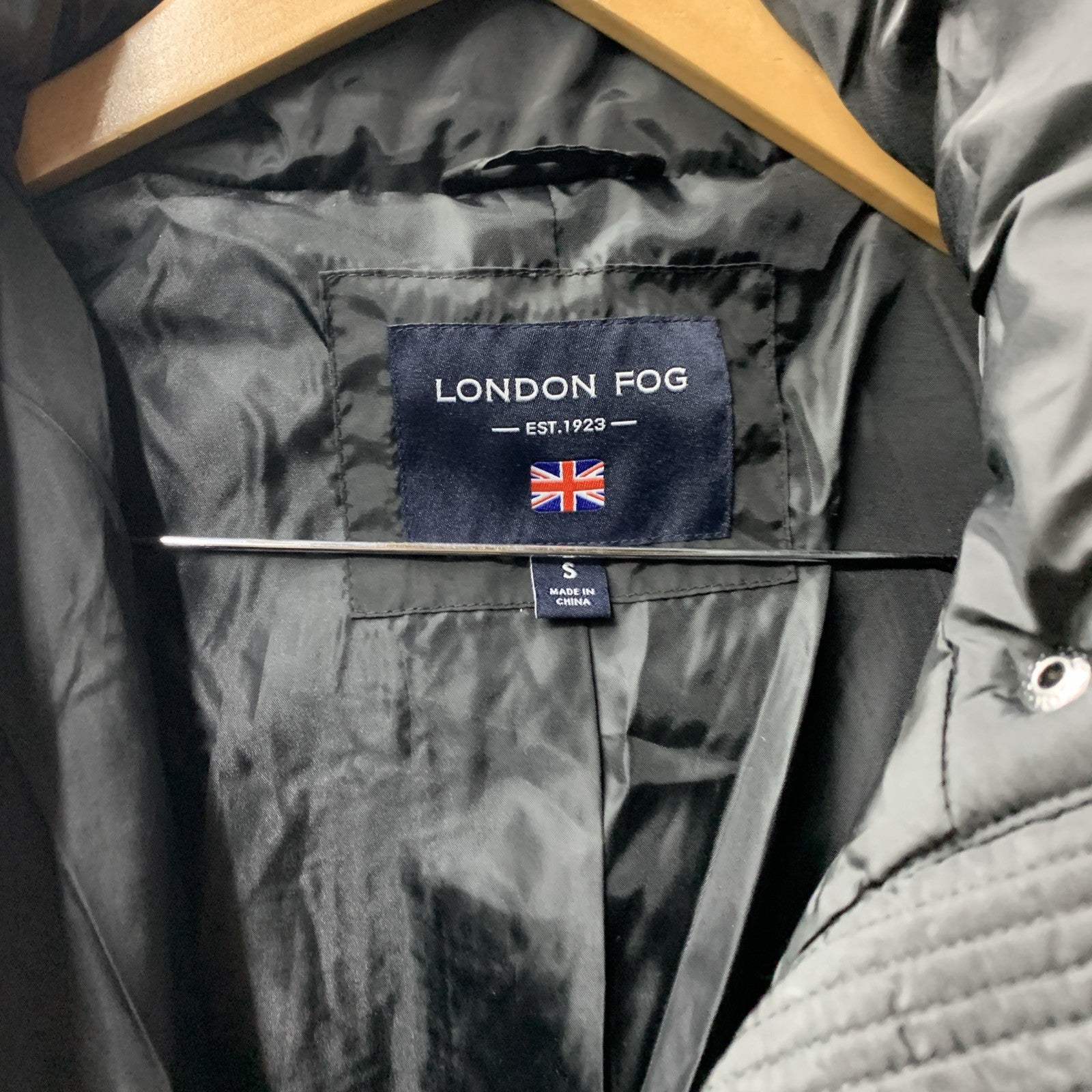 London Fog Hooded Down Puffer Jacket Coat Black Sz Small Long Sleeve L820627L93