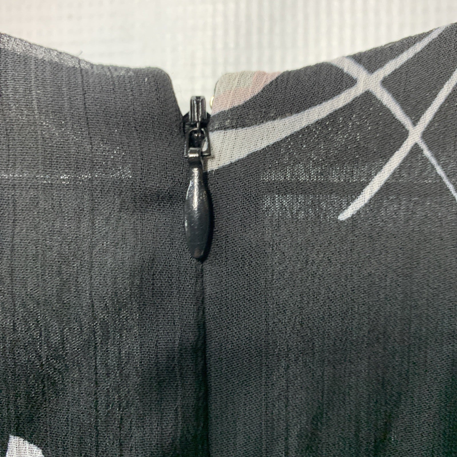 Tommy Hilfiger Women's Chiffon Flutter Sleeve and Hem V-Neck Midi Dress Size 14