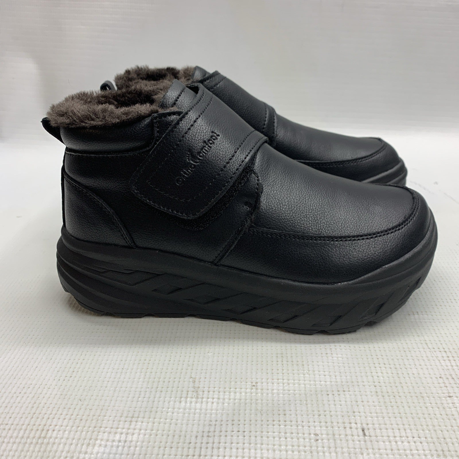 OrthoComfoot Women's Orthopedic Wide Leather Winter OFTN09G Ankle Boots Size 6