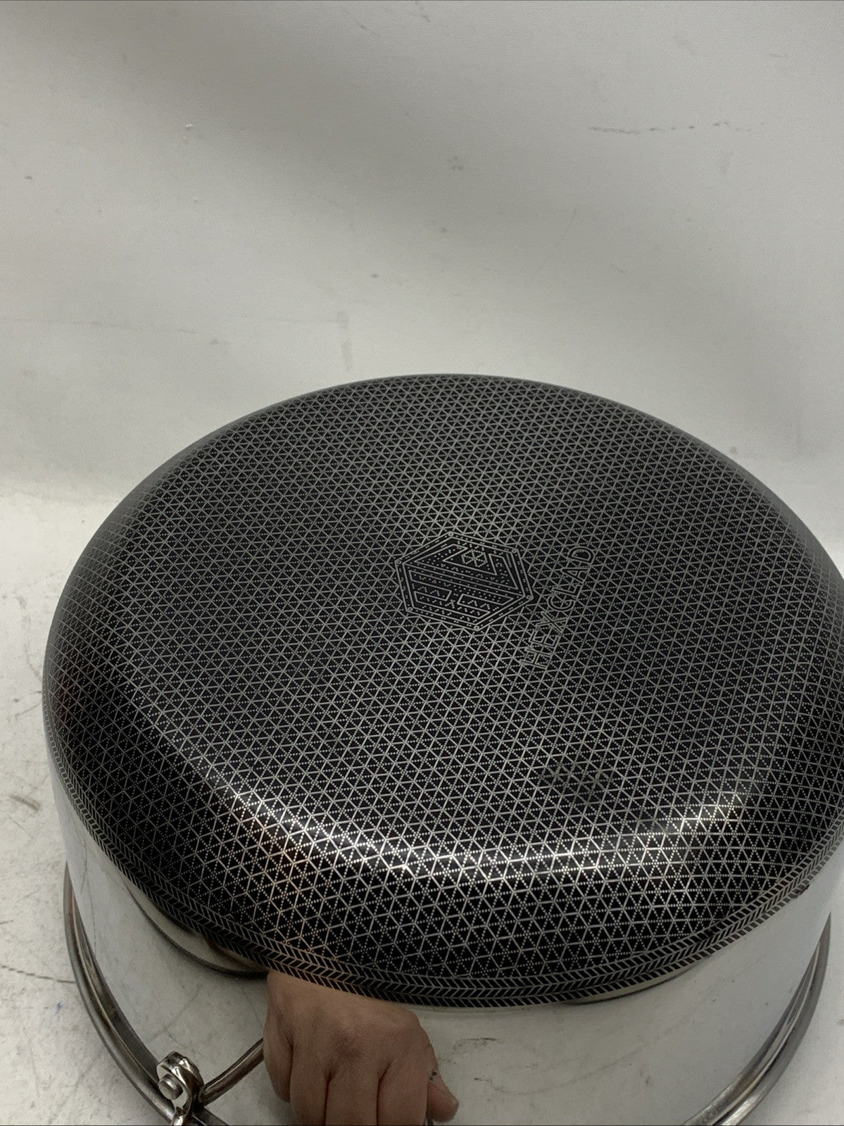 HexClad Hybrid Nonstick 6-Piece Pot Set 8, 3 and 2 Quart with Cover Lids - USED