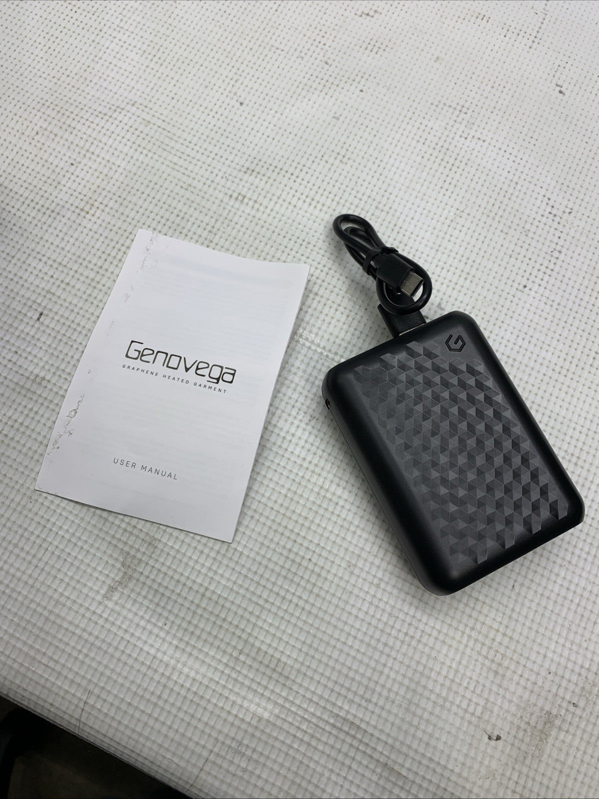 Genovega Women's Heated Jacket Long Sleeve Black Size L with Hood and Pockets