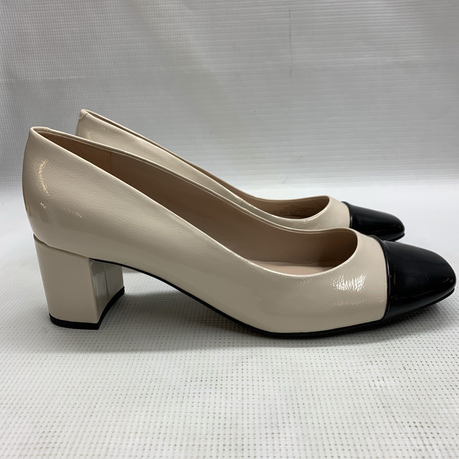 Bandolino Candy3 Womens Ivory 150 Block Heeled Sandal Slip-on Size 11 Square Toe