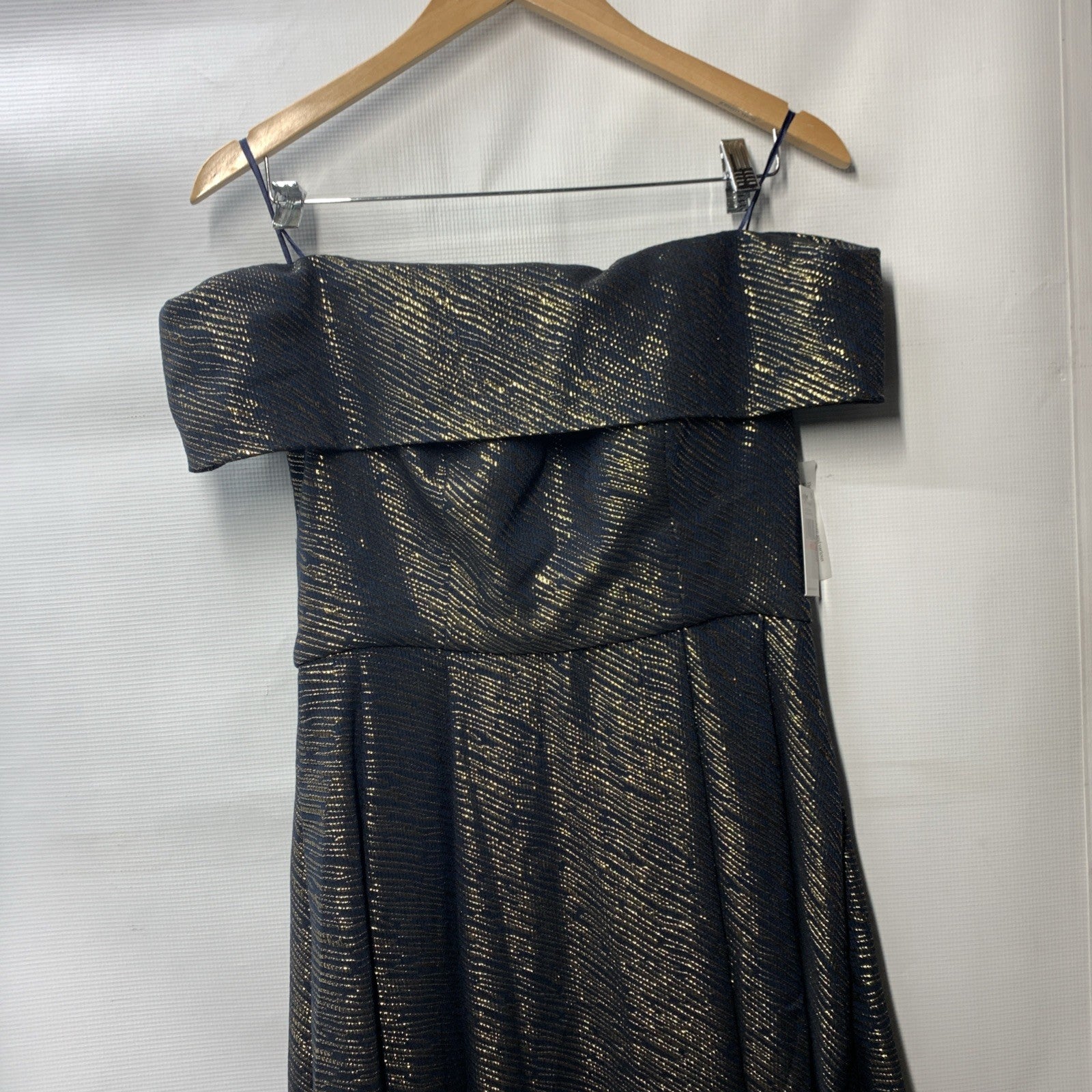 Alex Evenings Off Shoulder Jacquard Long Dress Elegant Size 10 with Pockets