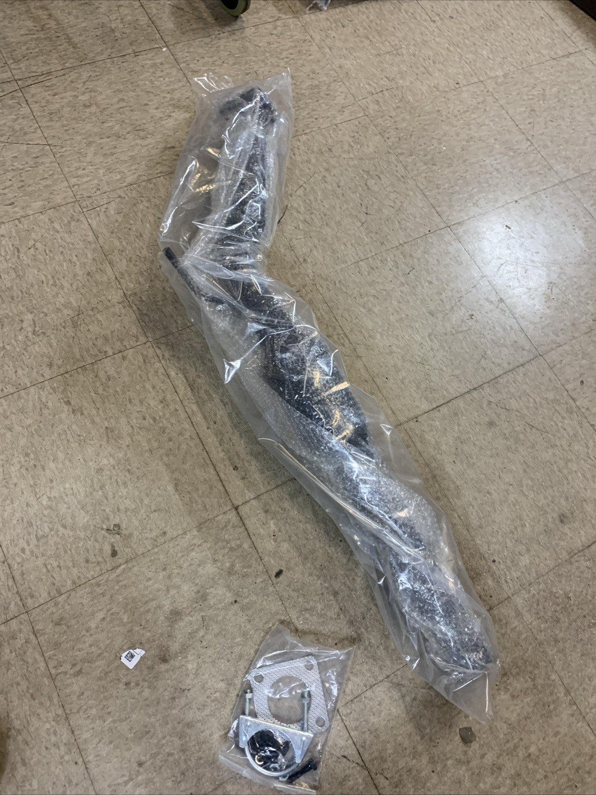 AutoShack Catalytic Converter w/1 O2 Port Direct Fit Replacement for 2005-2011..