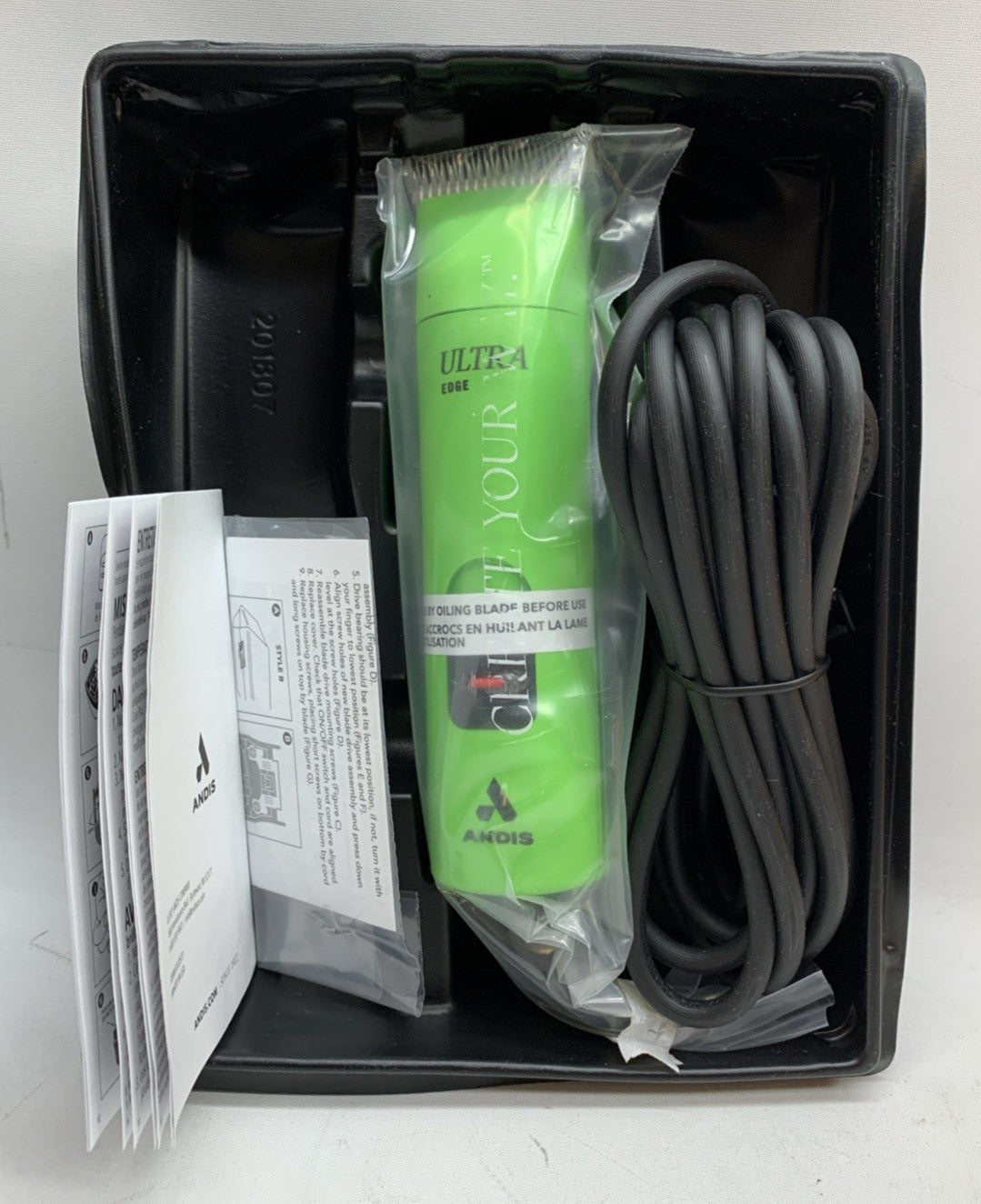 Andis Ultra Edge Clip Detachable Blade Clipper Kit for Dog Grooming Spring Green