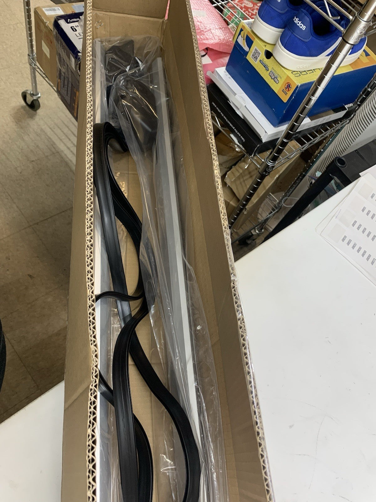 51'' Universal Roof Rack Cross Bars Roof Rack 300 LBS Load Capacity, Lockable