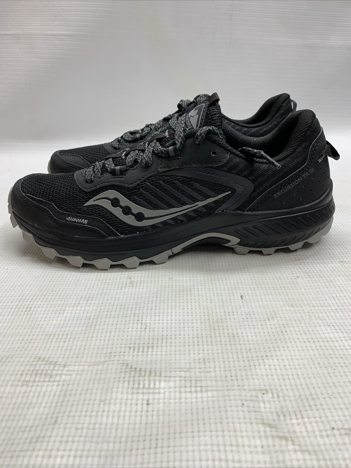 Saucony Men's Excursion TR15 Trail Running Shoe, Black/Shadow S20668-10 Size 9.5