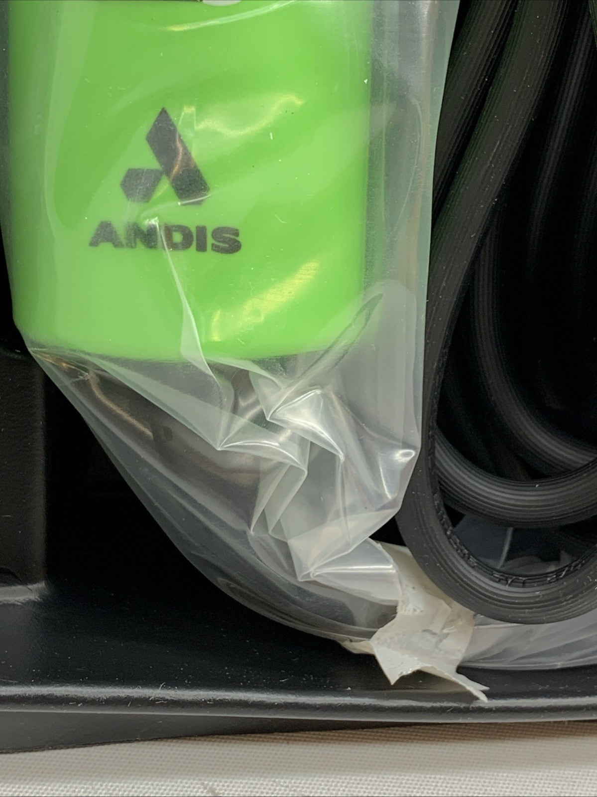 Andis Ultra Edge Clip Detachable Blade Clipper Kit for Dog Grooming Spring Green