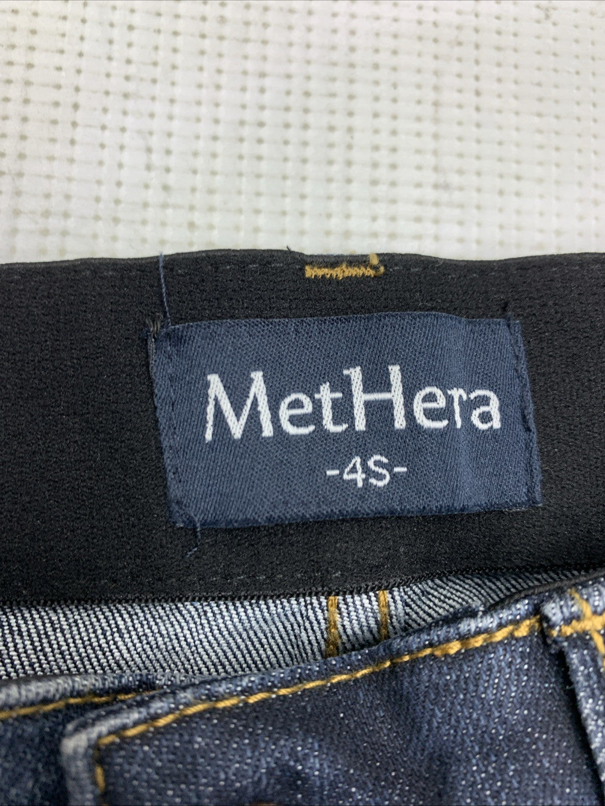 MetHera High Rise Jeans Straight Leg Stretch Denim Size 4S Long Pants Zip Fly