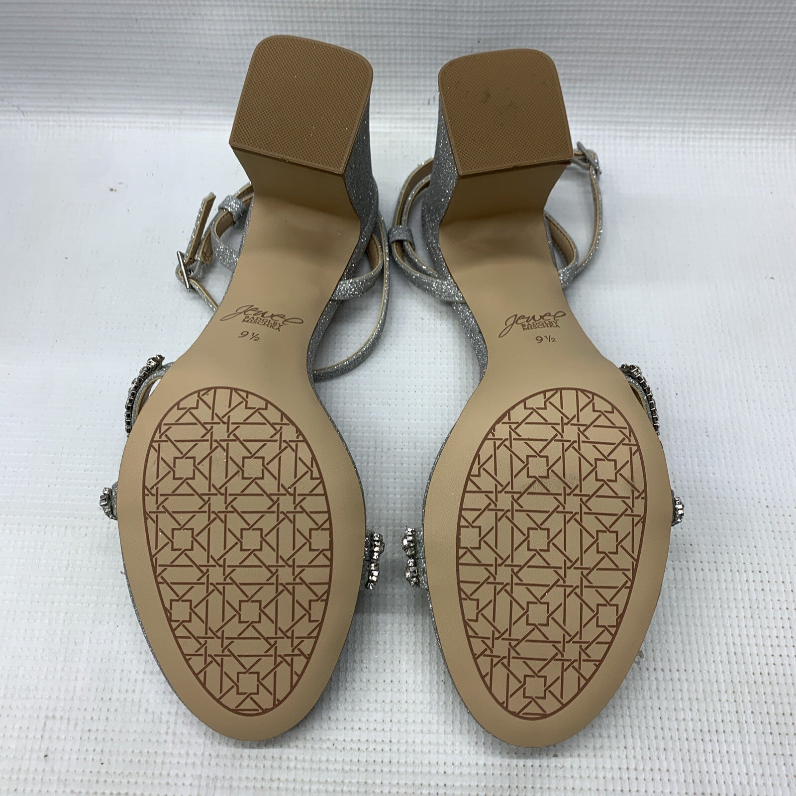 Jewel Women's Badgley Mischka Charlee Block Heel Sandal Sliver Size 9.5 Open Toe