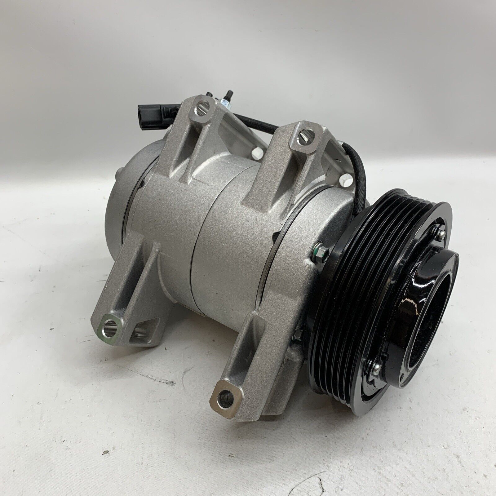 Air Conditioner AC Compressor with Clutch Compatible with Nissan Rogue 2008-2013