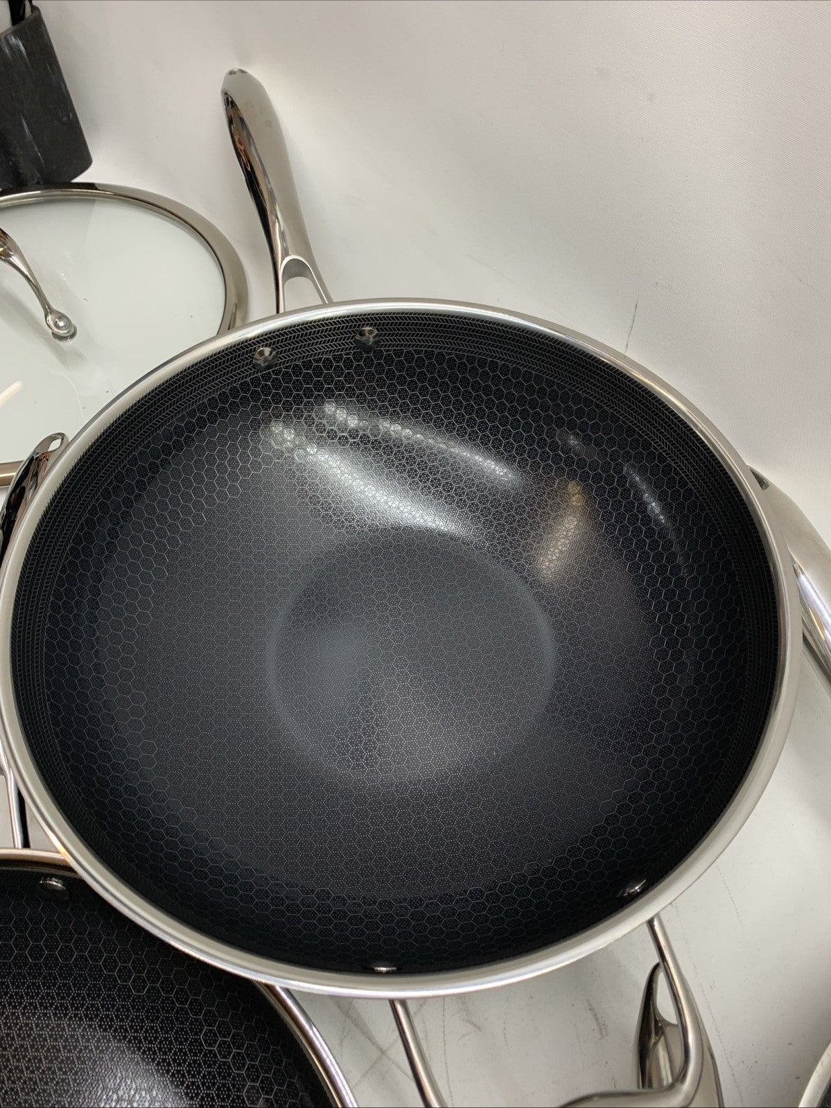 HexClad Hybrid Nonstick 7-Piece Cookware Cooking Pan Set with Lids & Wok - USED