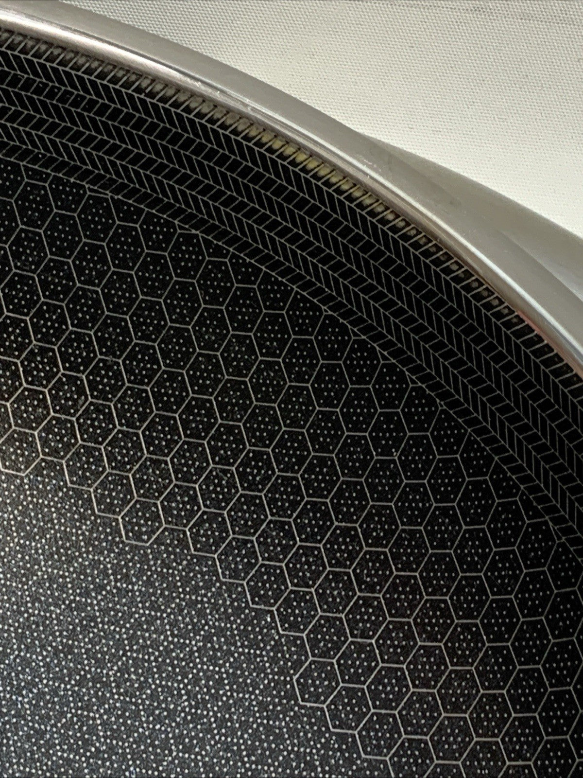 HexClad Hybrid Nonstick 7 Pc 8