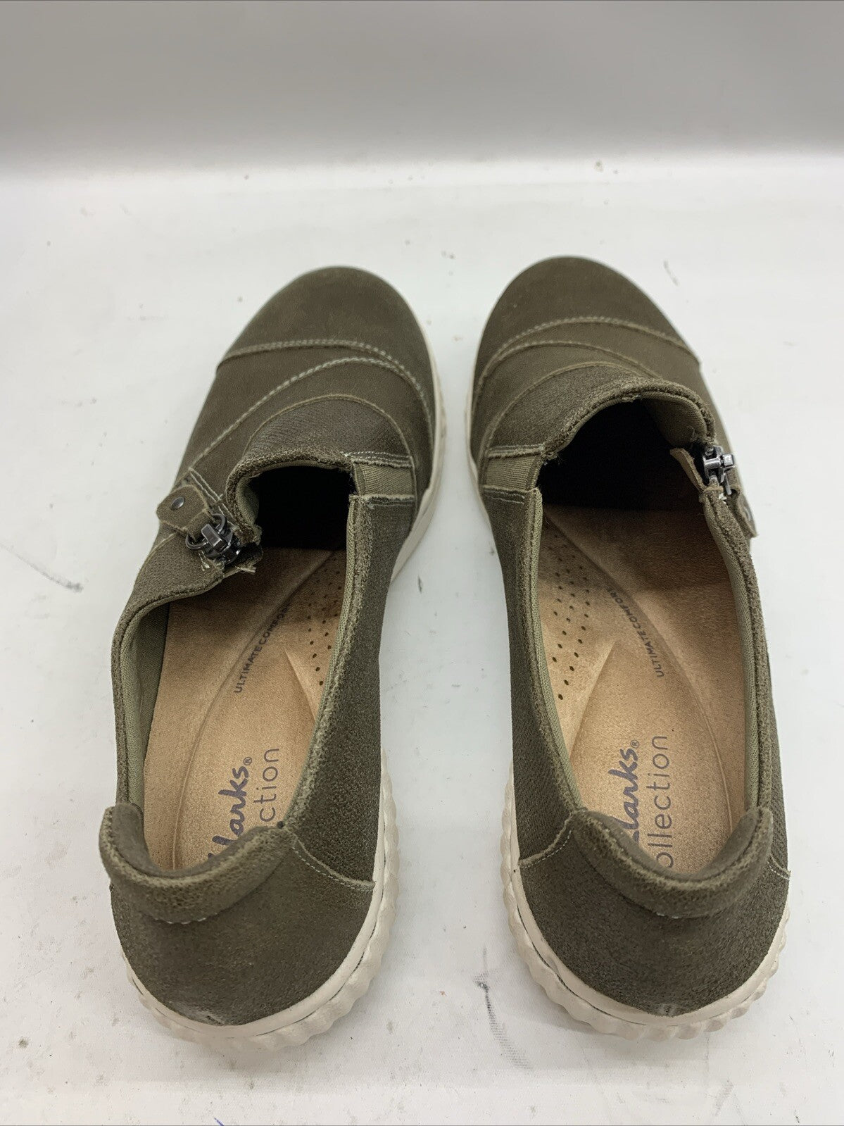 Clarks Womens Caroline Grace Shoes Olive Suede Size 8.5M Round-toe Comfort Flats