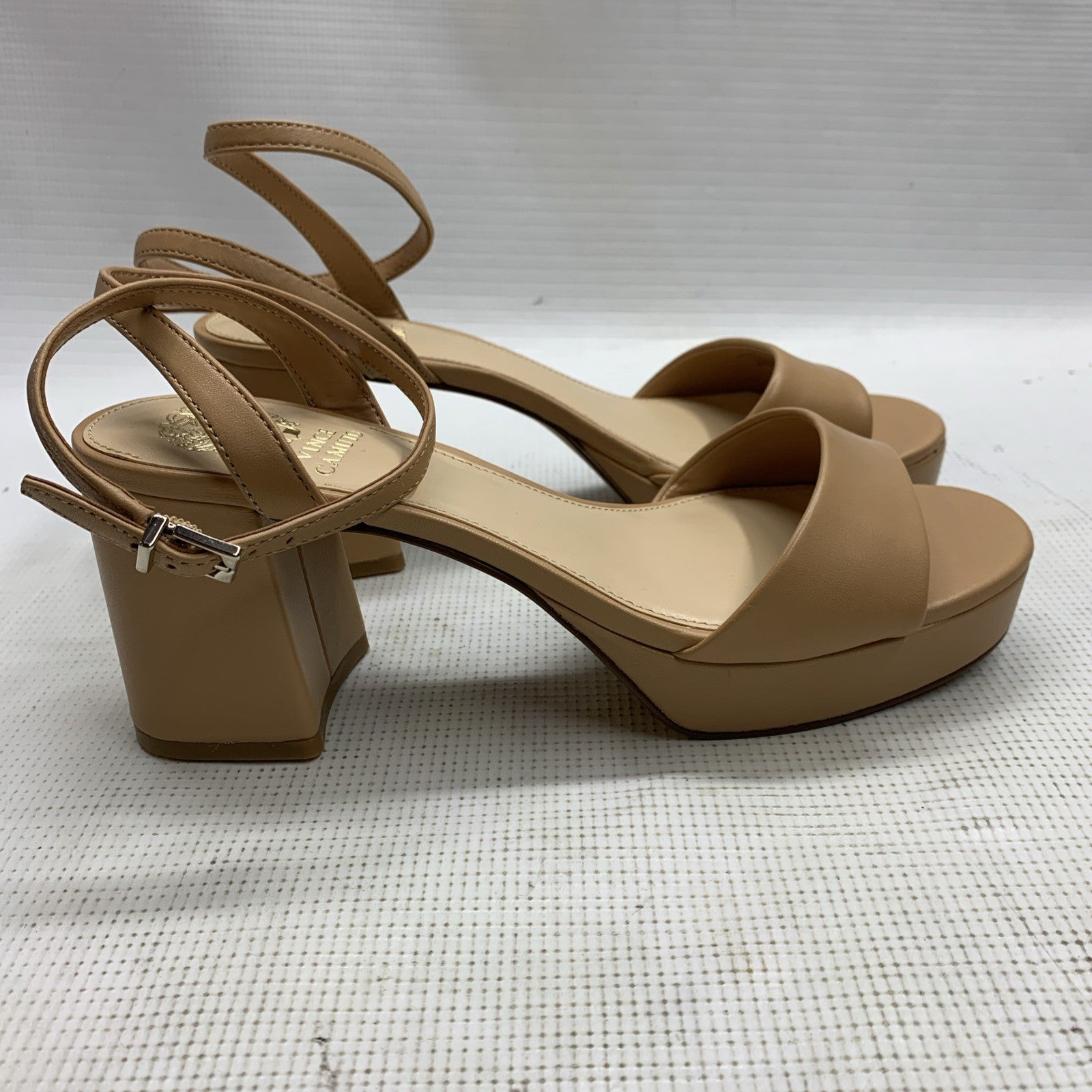 Vince Camuto Women's Pendreya Sandstone Platform Sandal Wedge Heel Size 7.5M