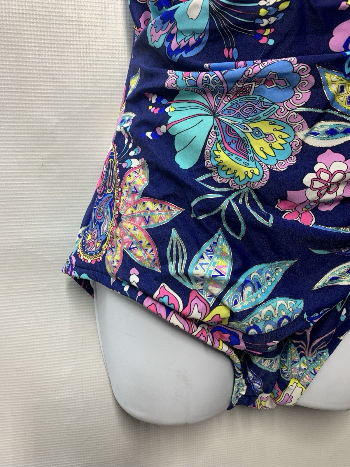 Maxine Of Hollywood Shirred Front Surplice One Piece Swimsuit MM2AW38 Size 12