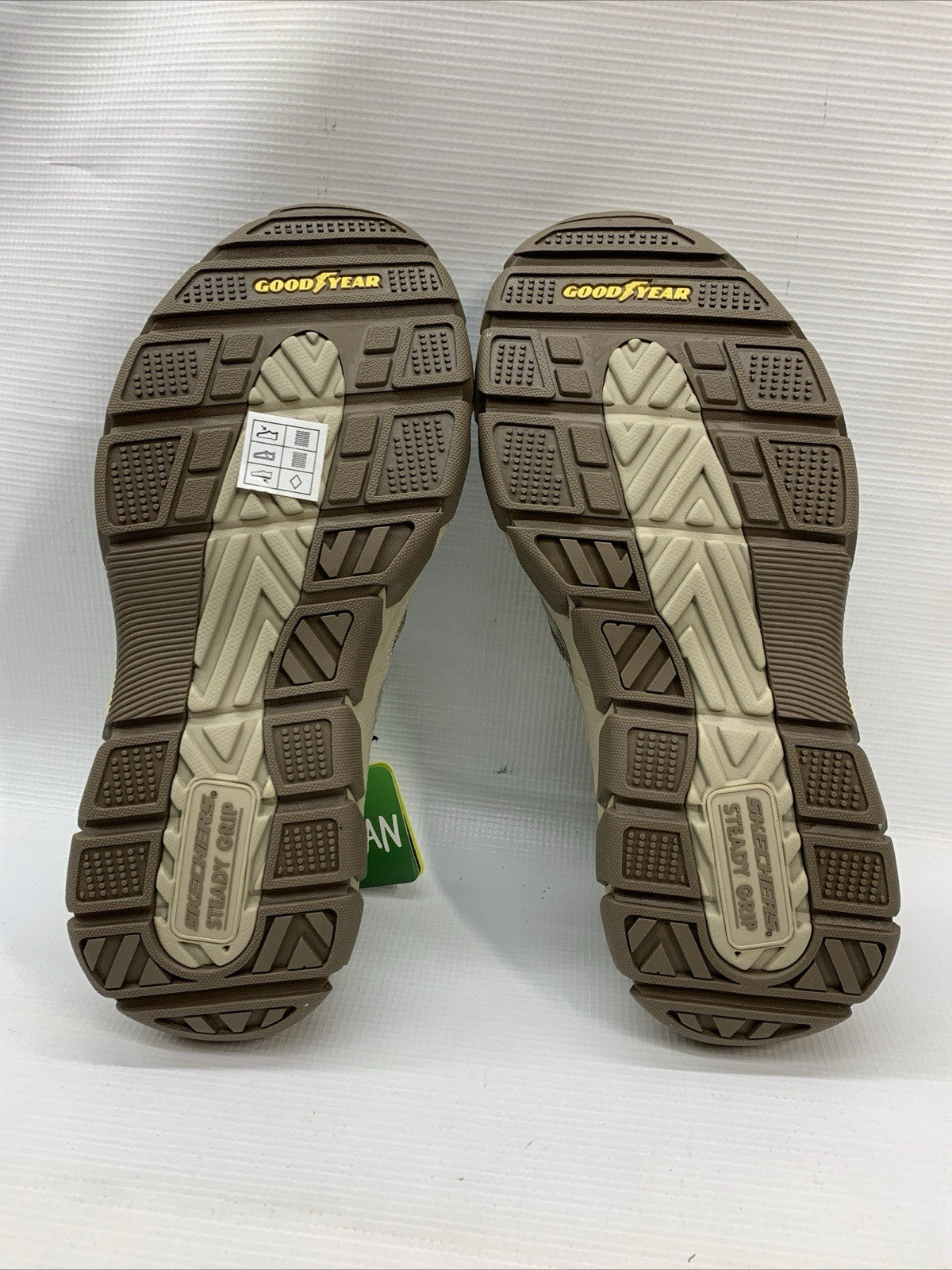 Skechers Respected-Fallston Slip-Ons Men's Size 8.5 Canvas Goodyear Grip Taupe