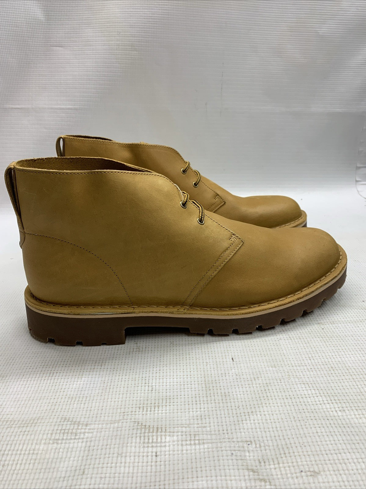 Clarks Men's Overdale Mid Oxford Boot Wheat Nubuck 26168723-298 Size 13 Lace-Up