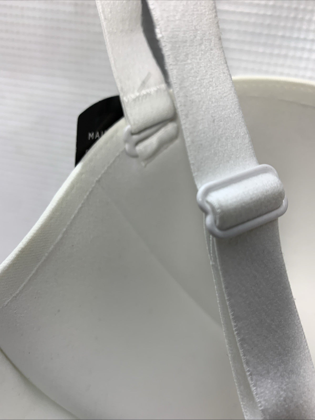 Maidenform DM2310 Full Coverage Strapless Bra Underwire Seamless Size 40B White