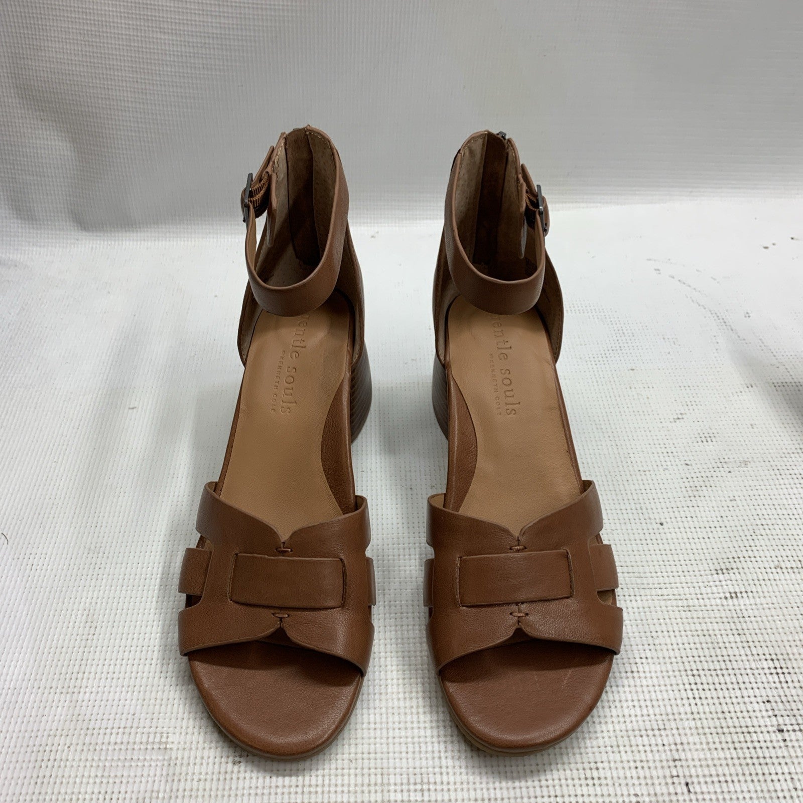 Gentle Souls by Kenneth Cole MYLA Heeled Sandal Brown GS24MYL02 Strappy Size 9.5