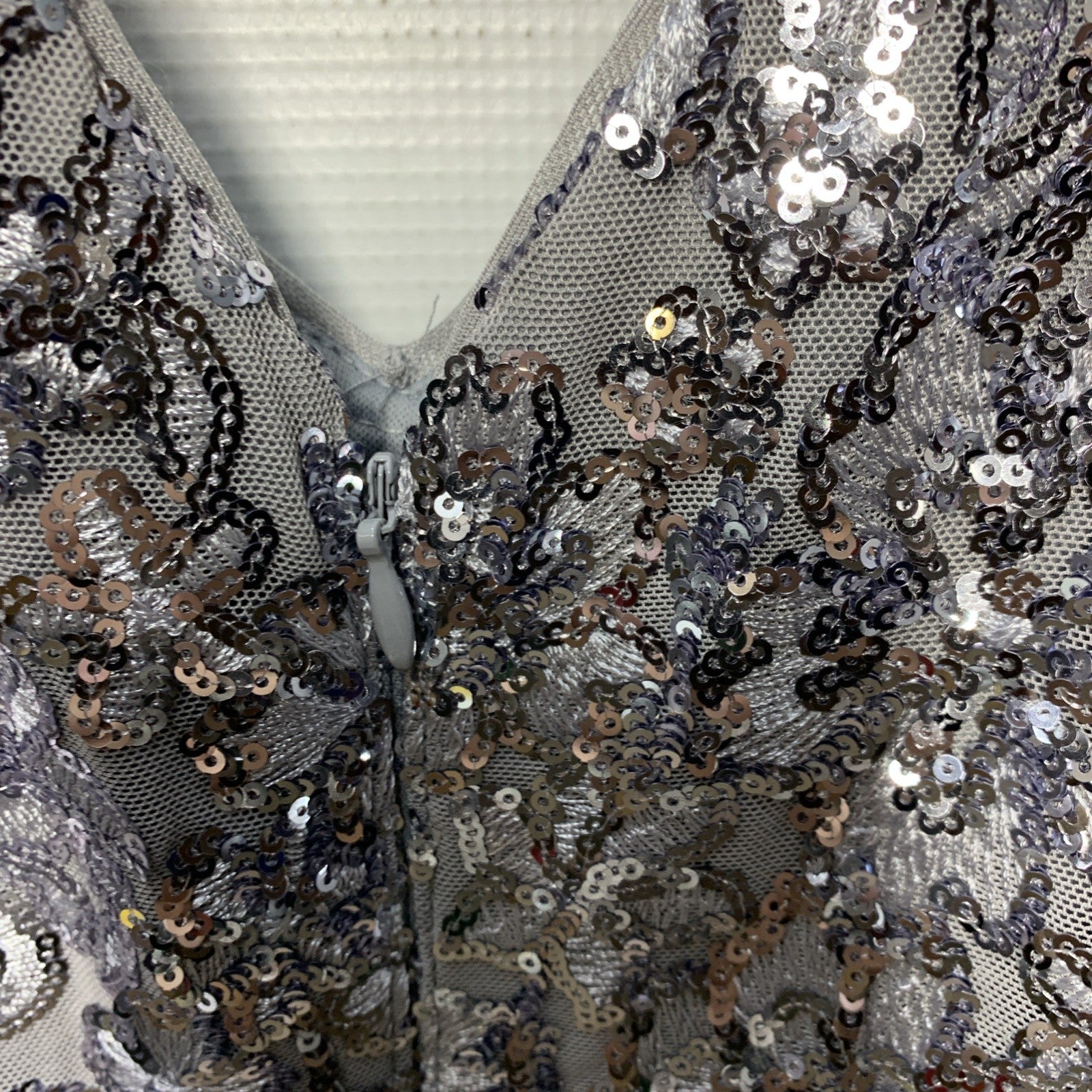 Alex Evenings Women's Long Sequin Dress with Flutter Sleeves V-neck Size 16