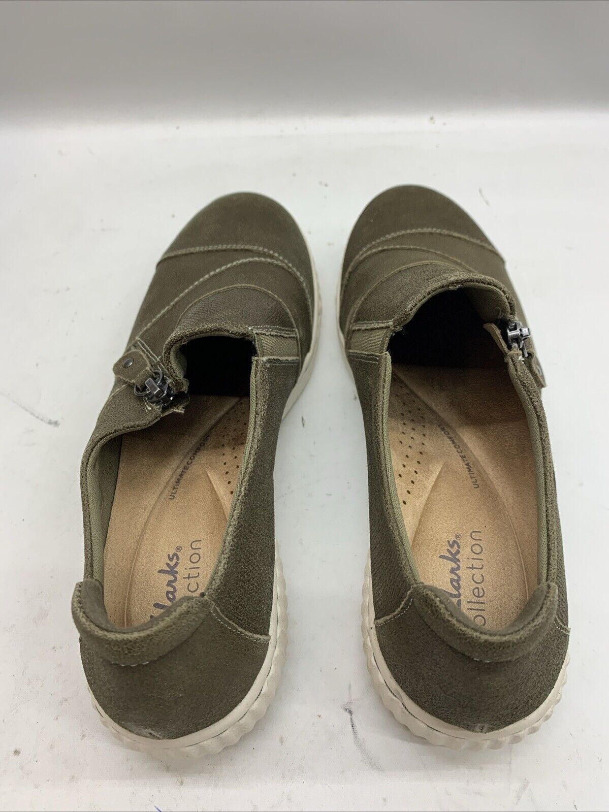 Clarks Womens Caroline Grace Shoes Olive Suede Size 8.5M Round-toe Comfort Flats