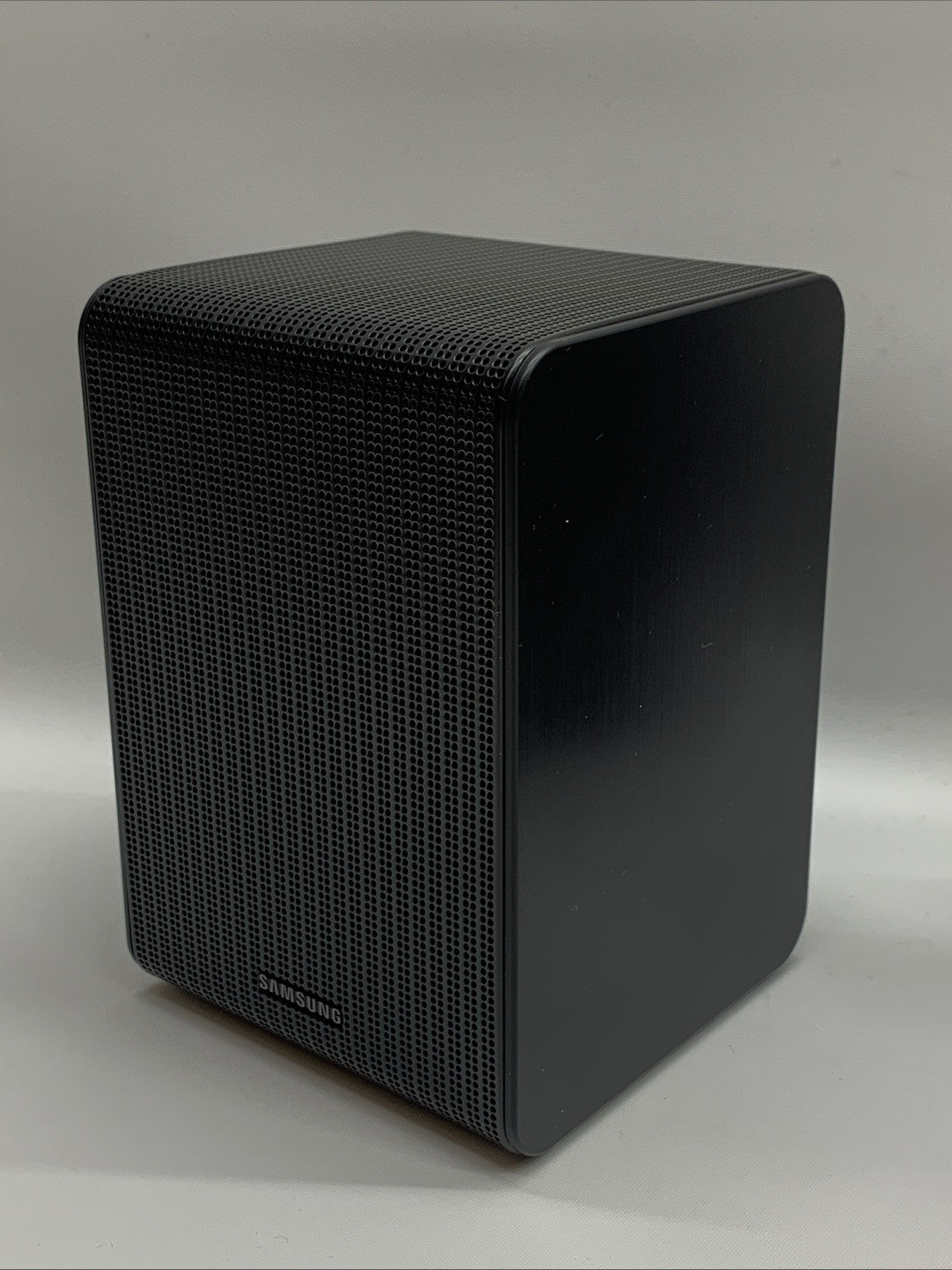 Samsung 9250S 2 Ch Wireless Rear Surround Speaker System Kit (SWA-9250S/ZA)