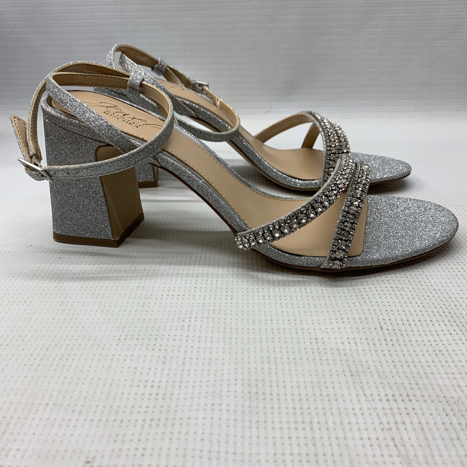 Jewel Women's Badgley Mischka Charlee Block Heel Sandal Sliver Size 9.5 Open Toe