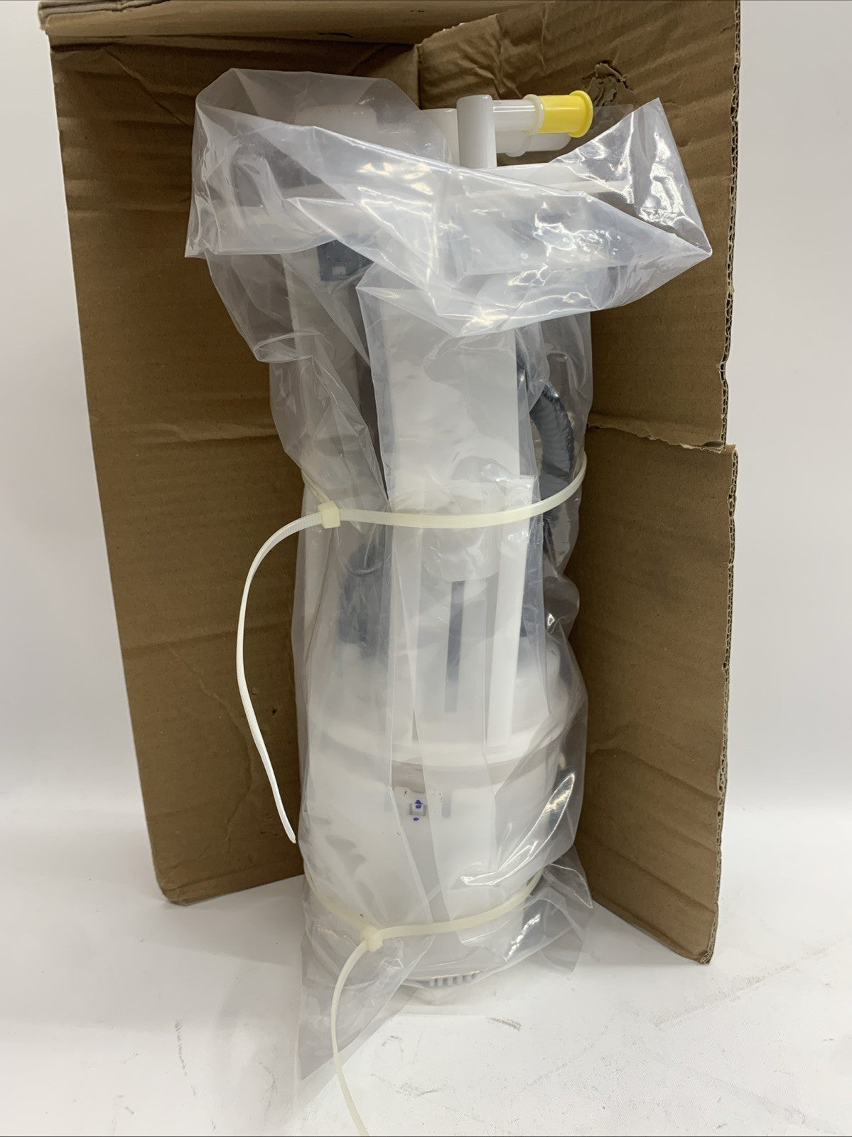 For Nissan Frontier 2.5L 4.0L 2005 2006 2007 2008 2009-2015 E8743M Fuel Pump For