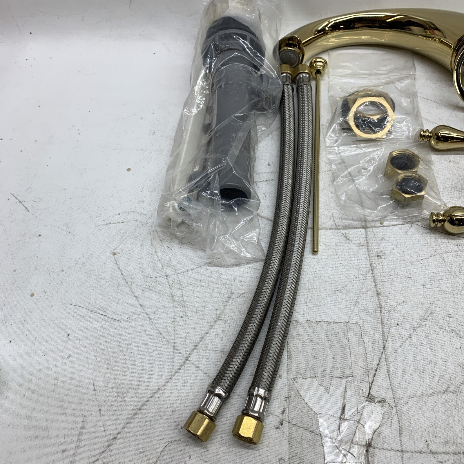 Kingston Brass KB972AL Victorian Widespread Lavatory Faucet w/Metal lever handle
