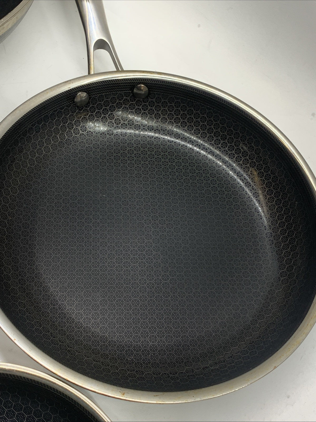 HexClad Hybrid Nonstick Cookware 7-Piece Pan Set with Cover Lid and Wok - USED
