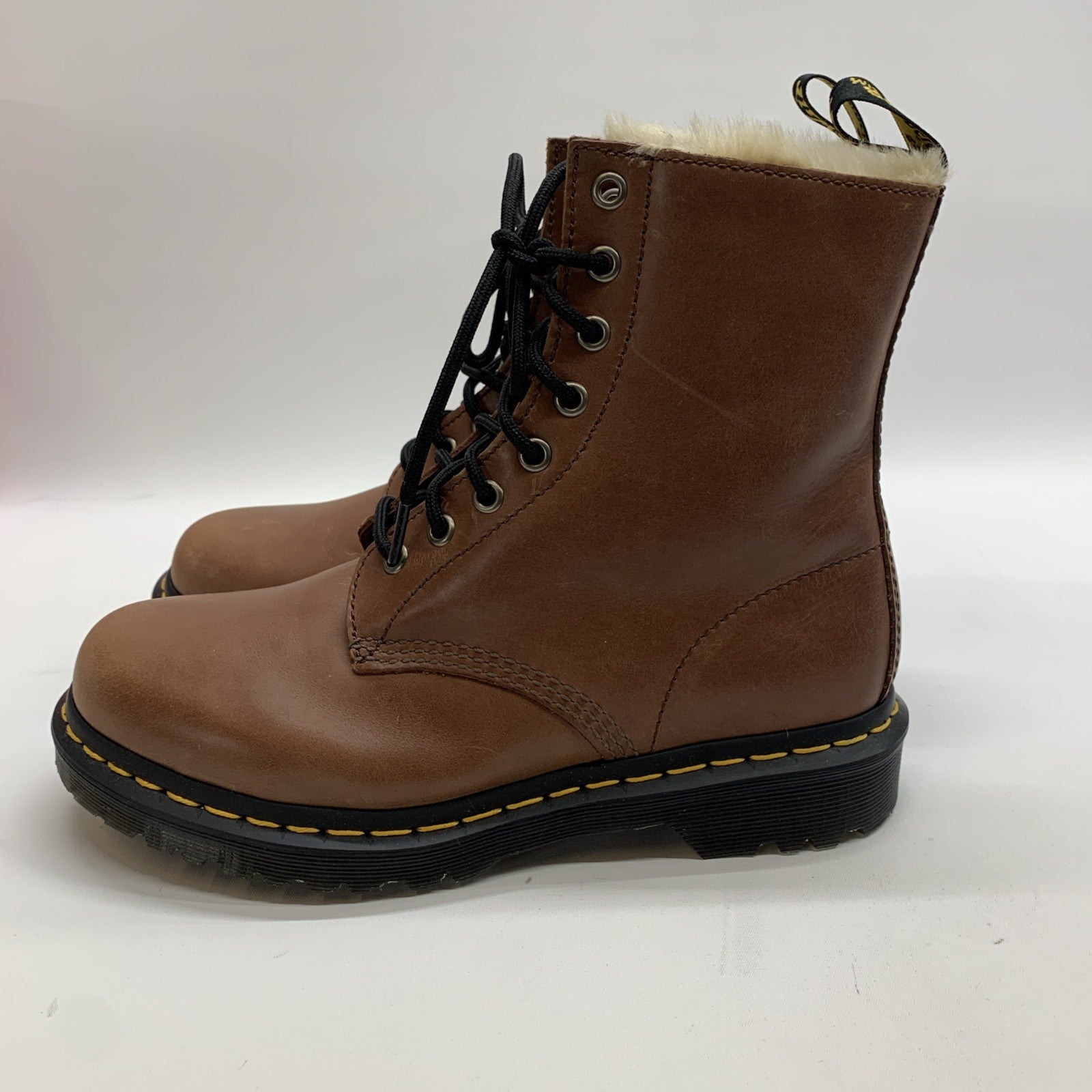 Dr Martens Air Wair Serena 1460 leather Faux fur lined Combat Boots Size 8 Lace